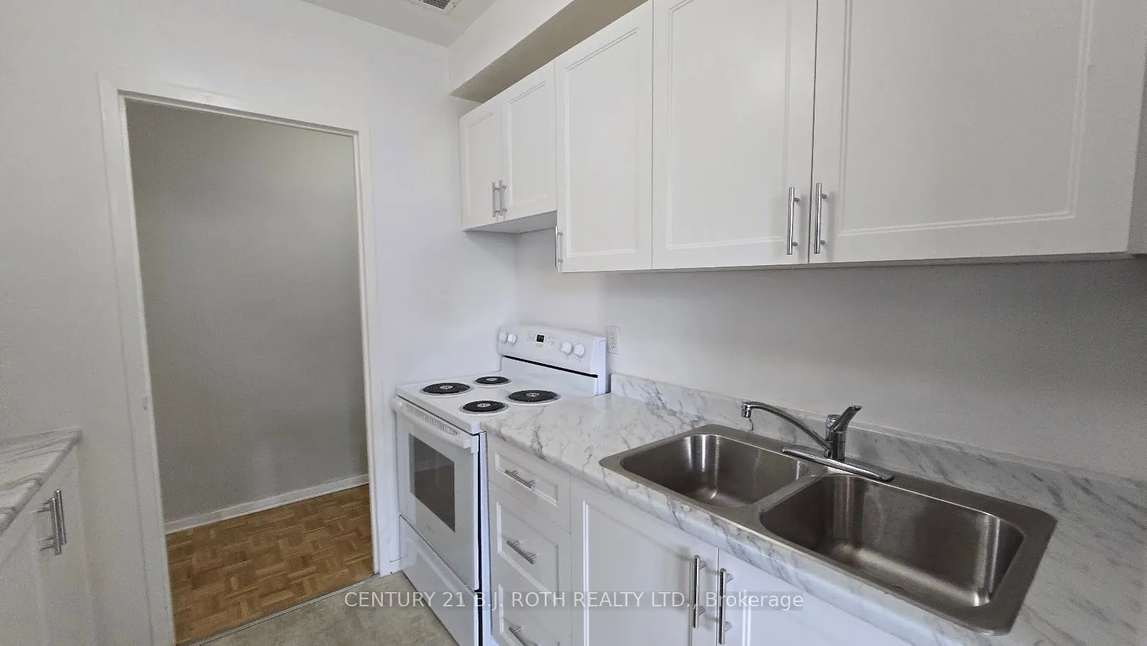 37 Peel Street, #507