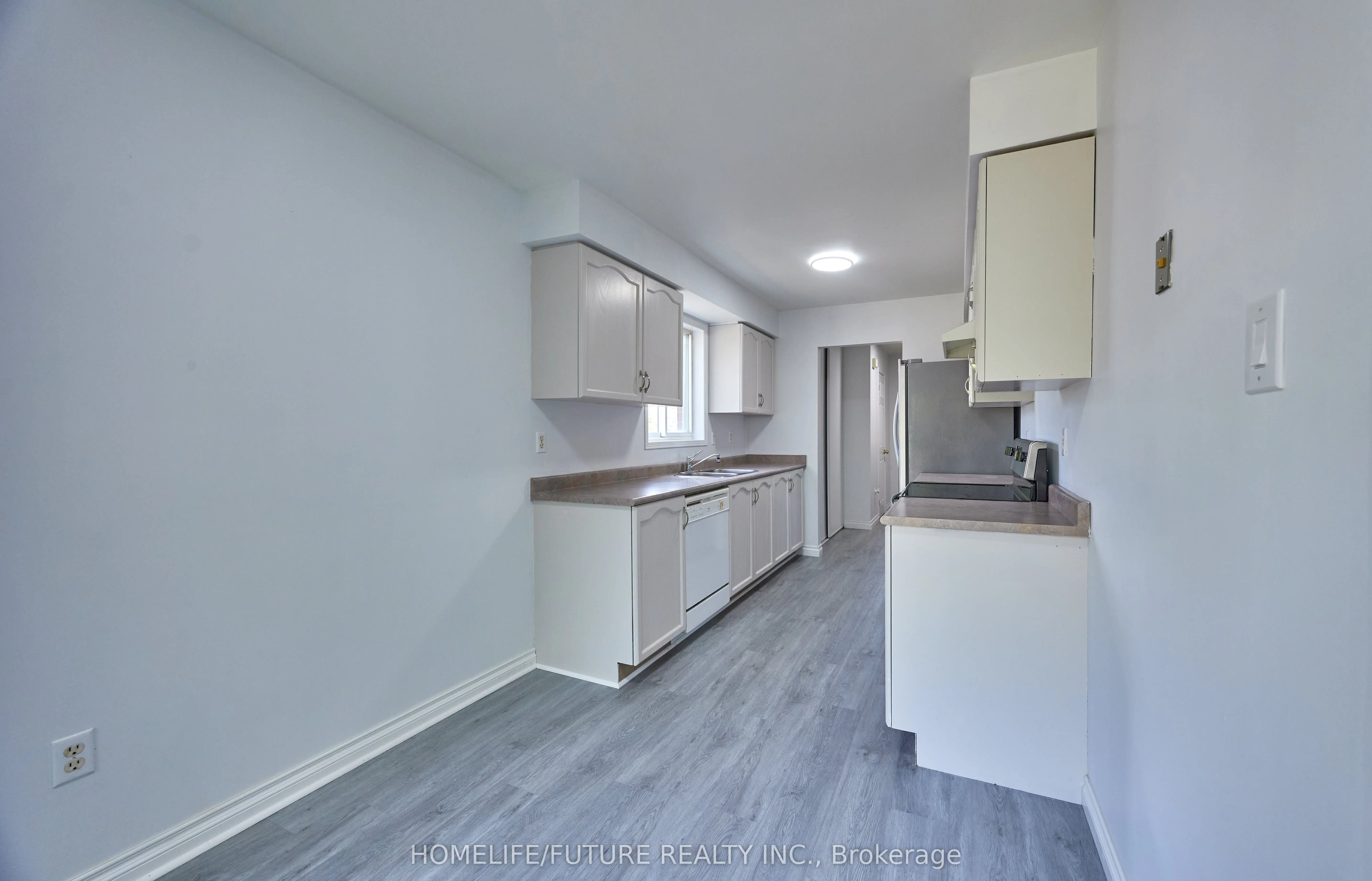 6 Pickett Crescent