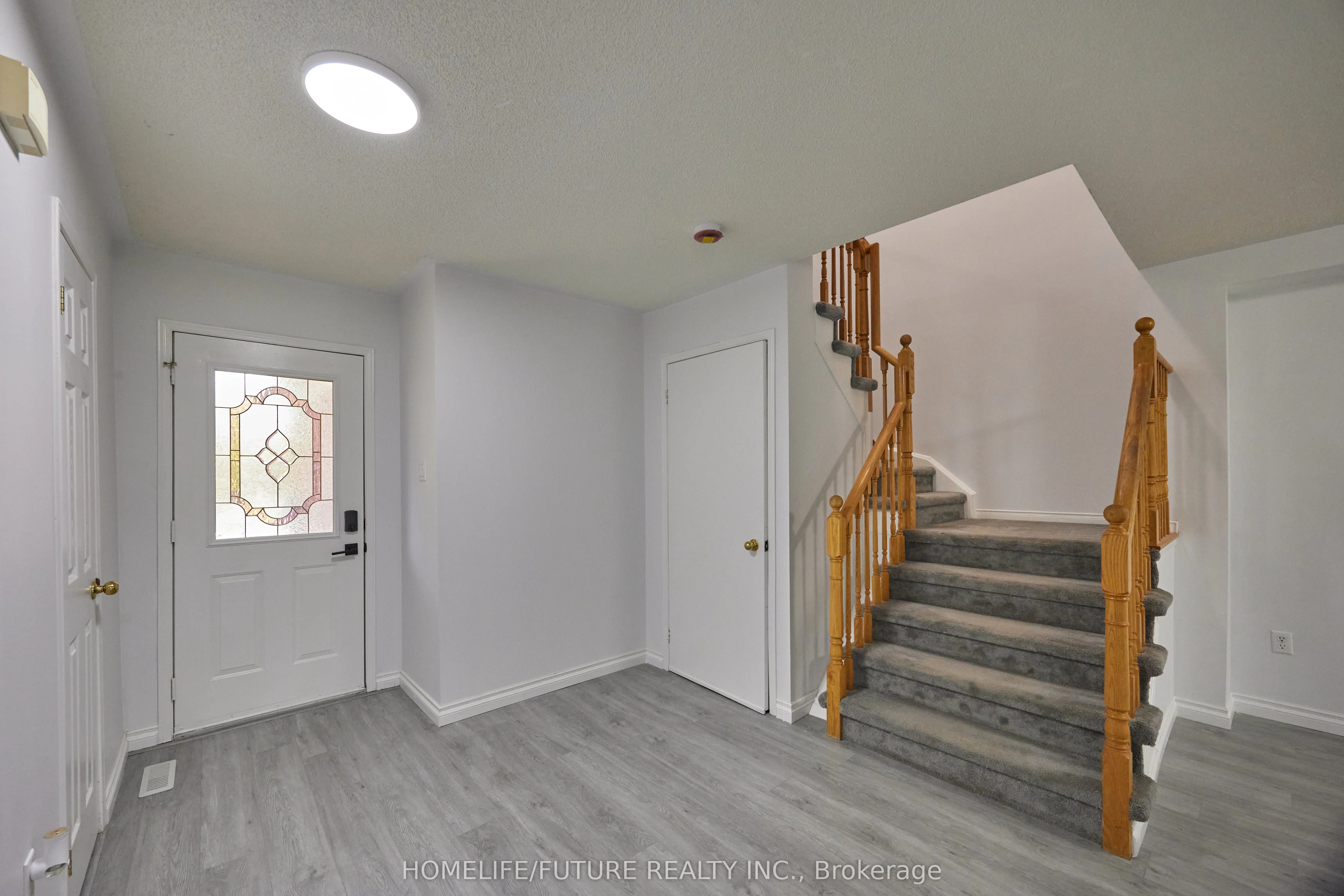 6 Pickett Crescent