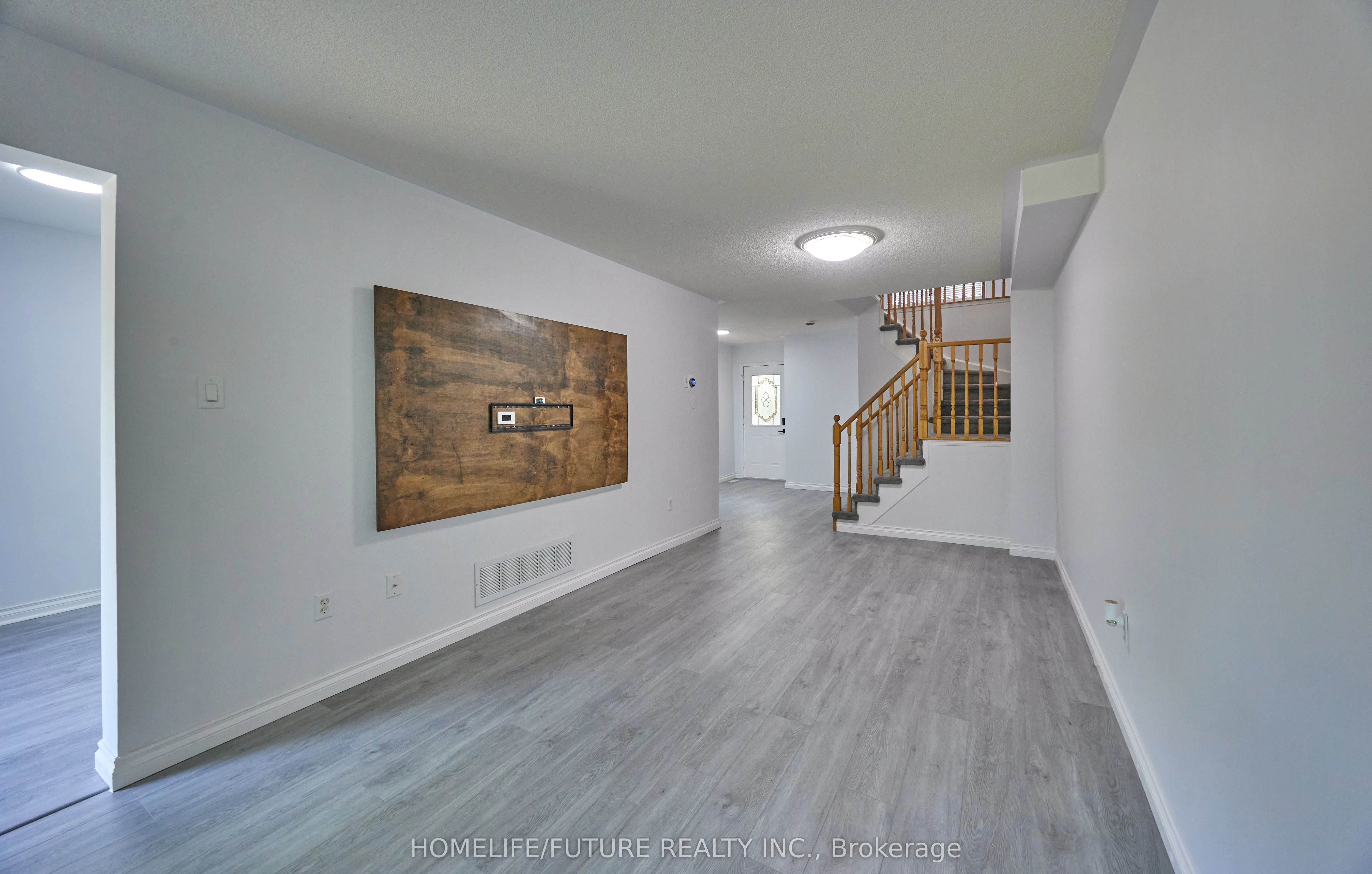 6 Pickett Crescent