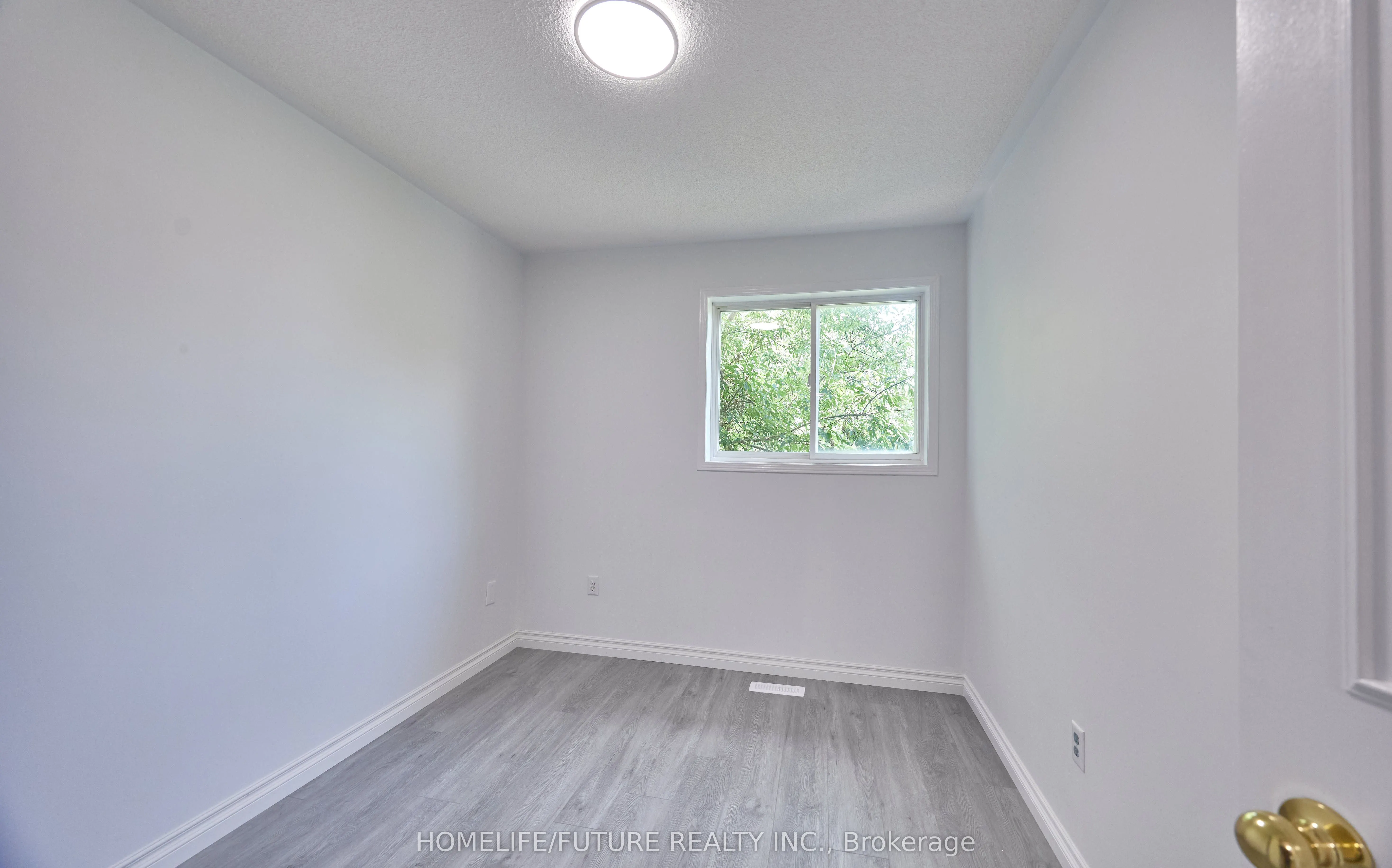 6 Pickett Crescent