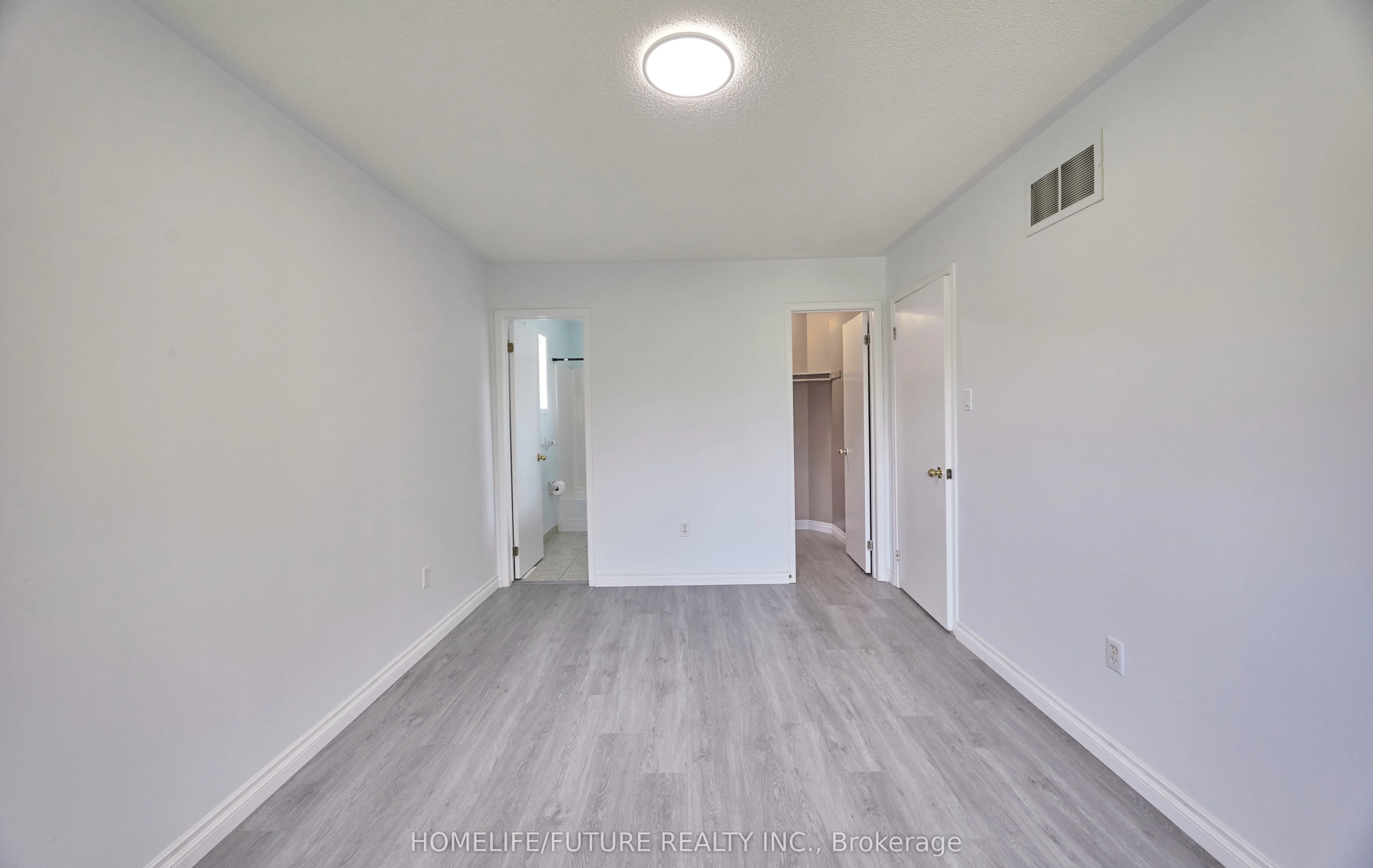 6 Pickett Crescent