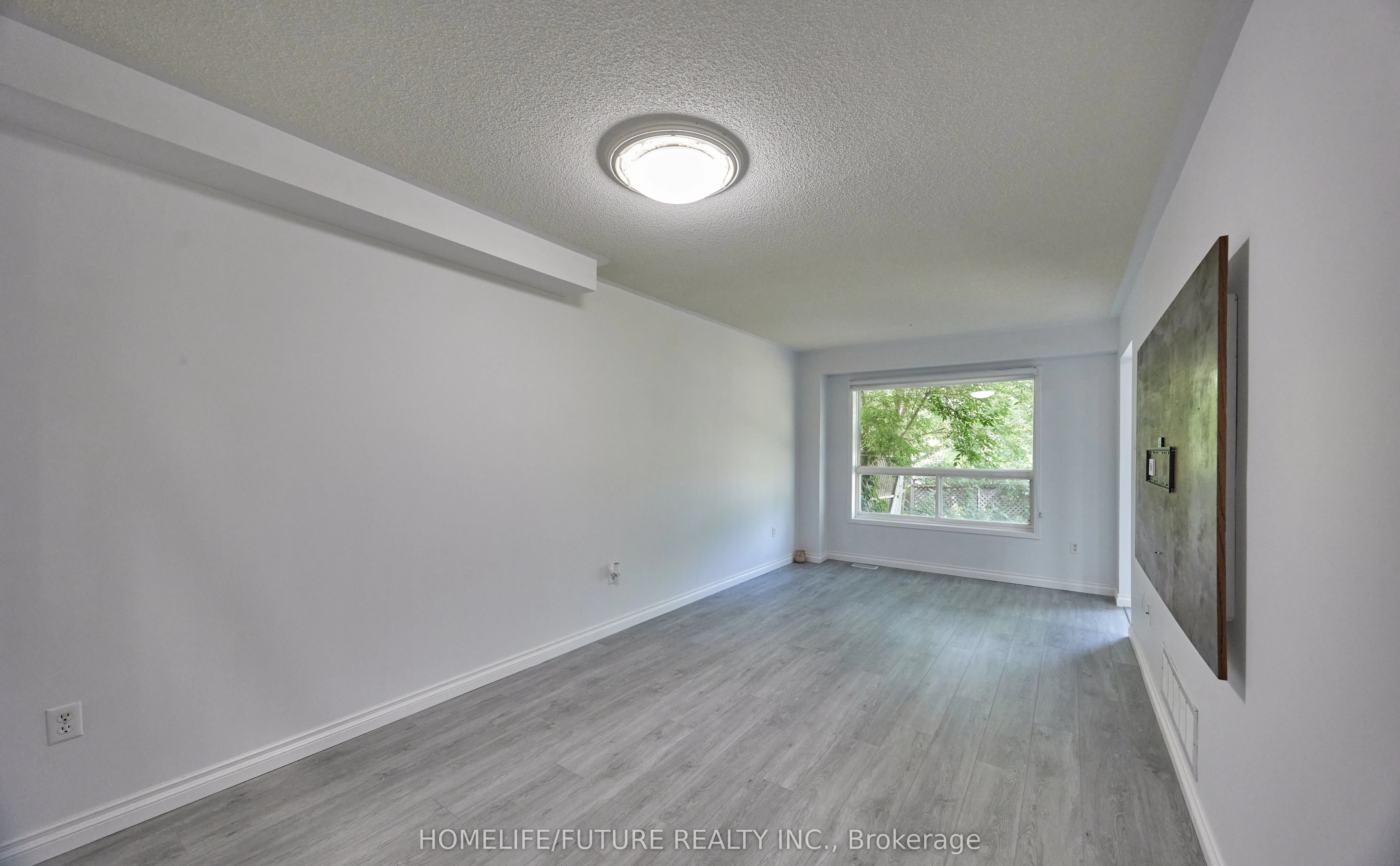 6 Pickett Crescent