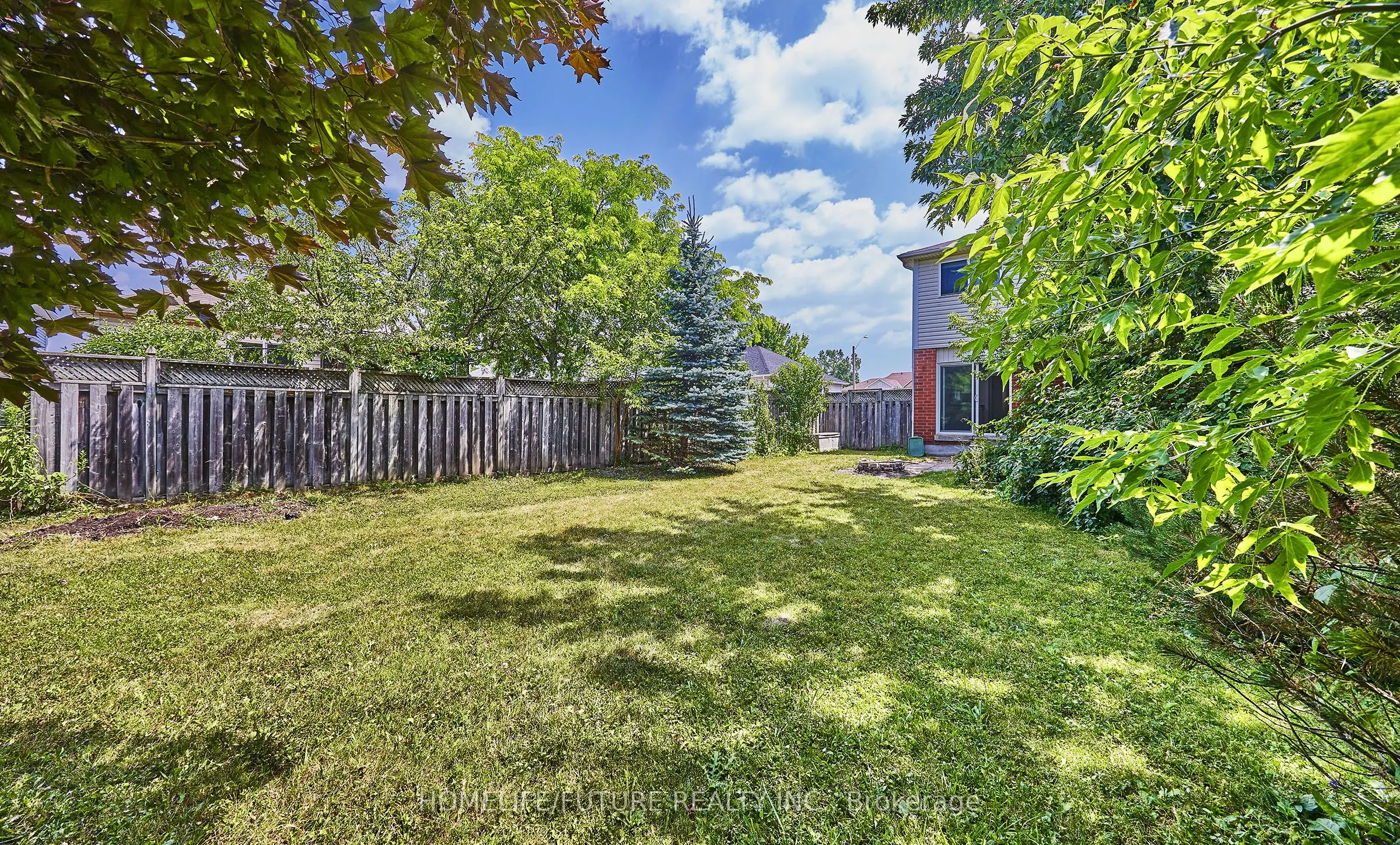 6 Pickett Crescent