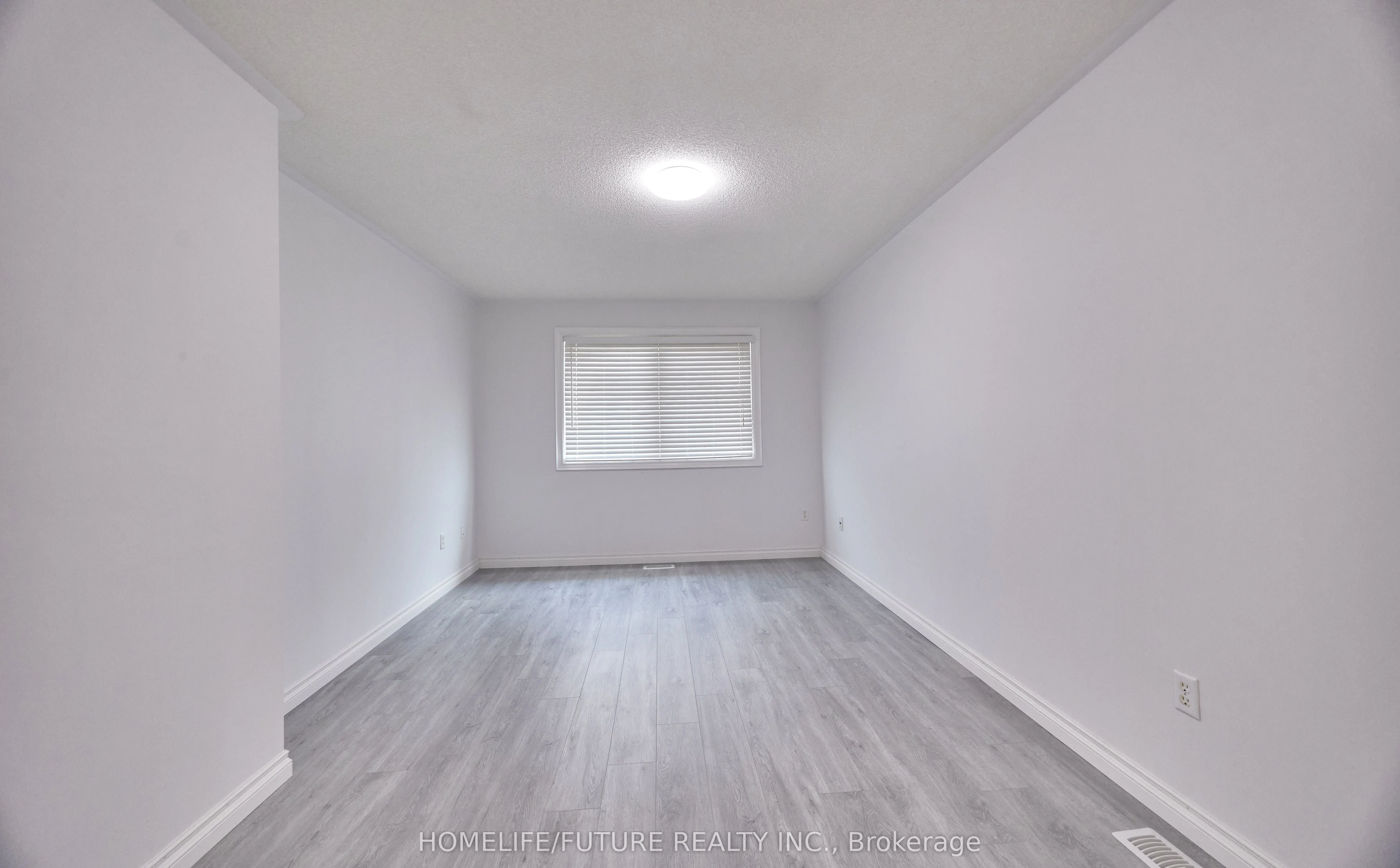 6 Pickett Crescent