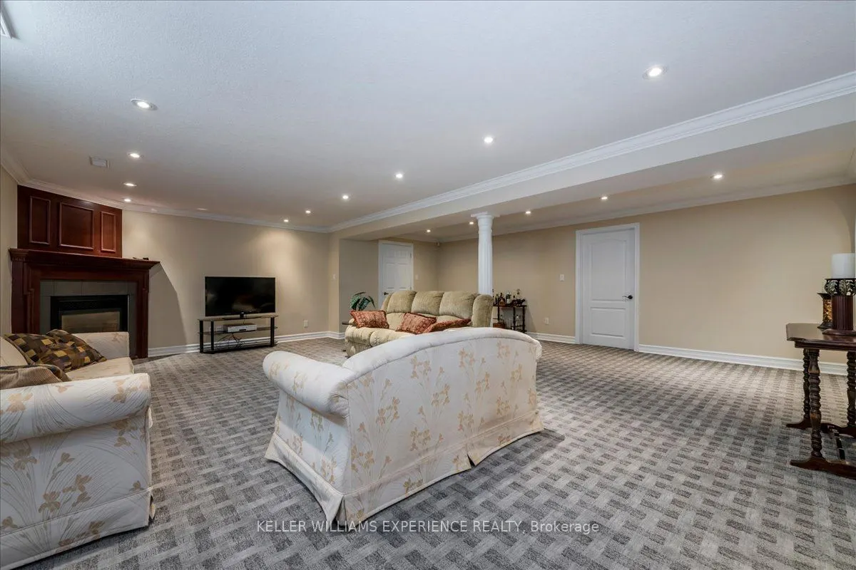 34 Heatherwood Drive