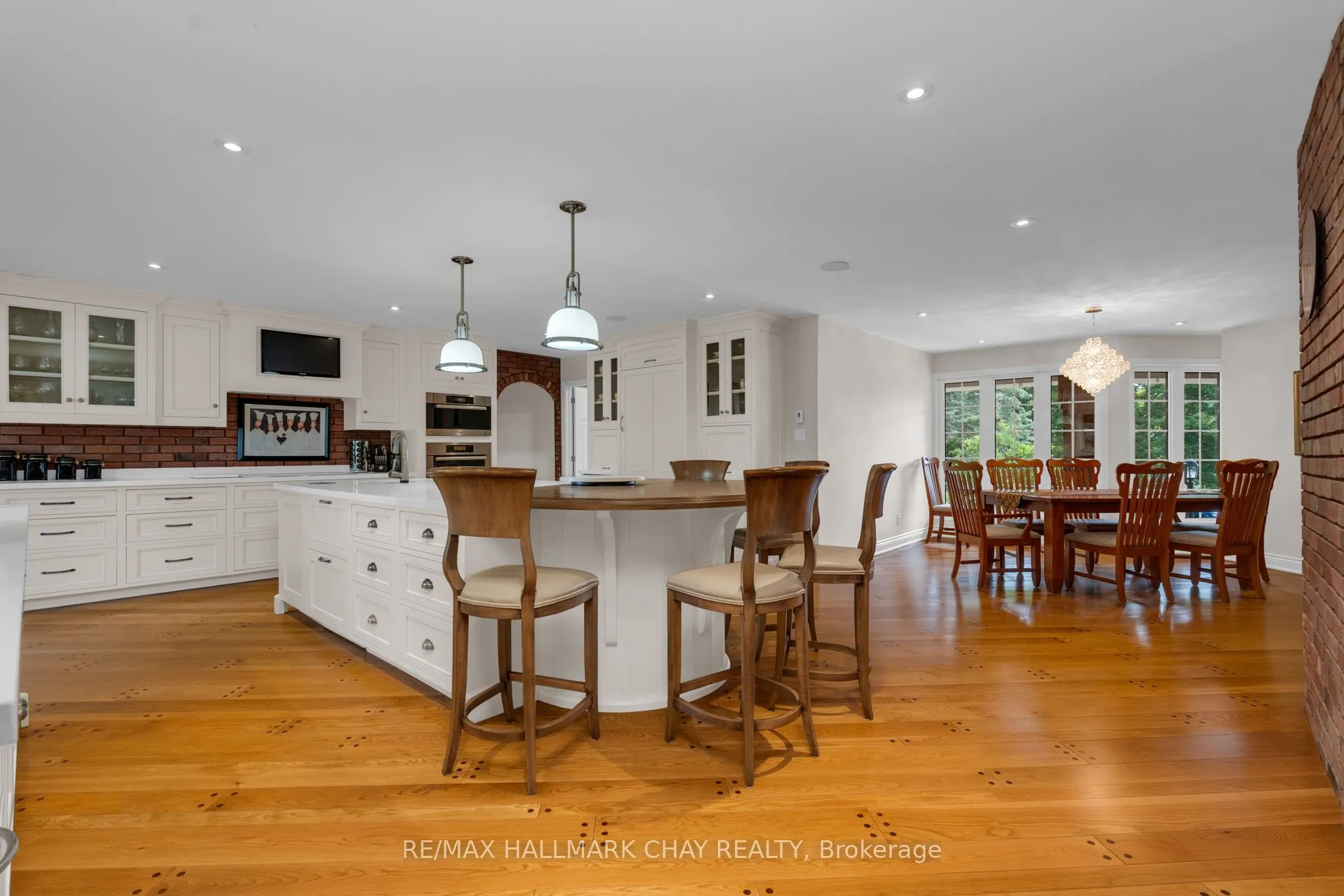 1290 Golf Course Road