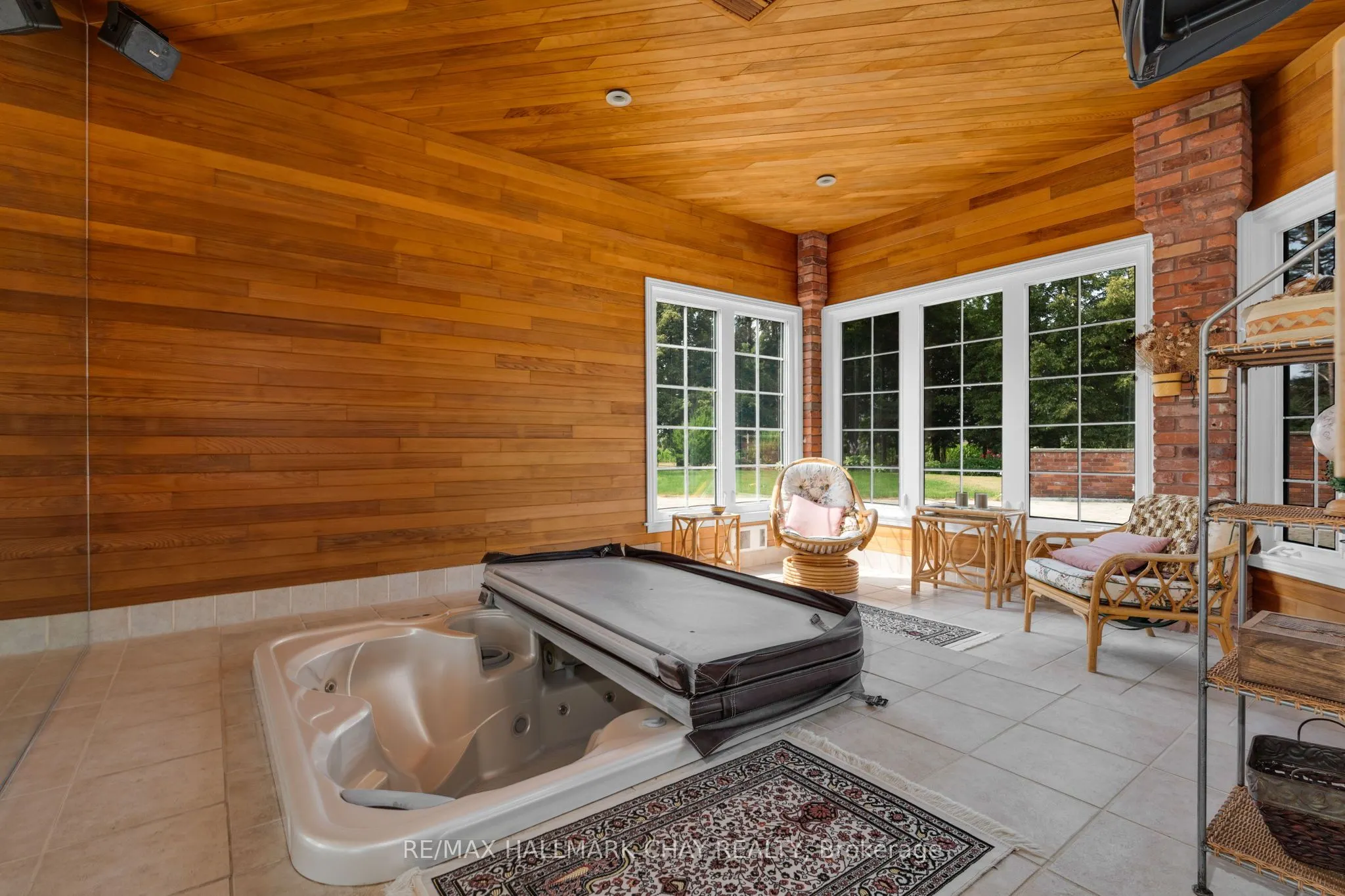 1290 Golf Course Road