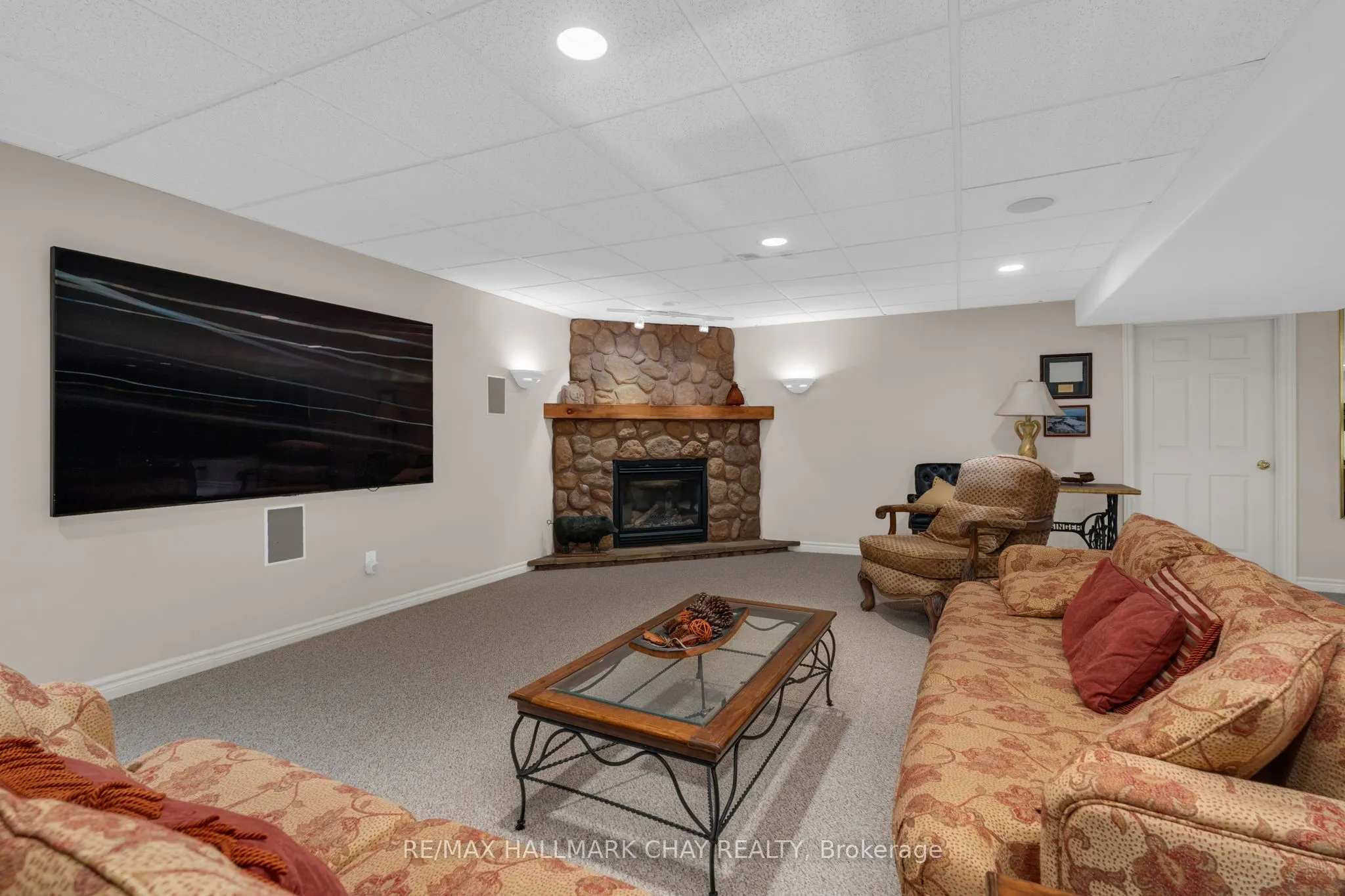 1290 Golf Course Road