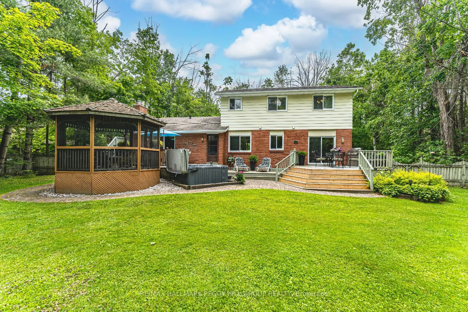 102 Tudhope Boulevard