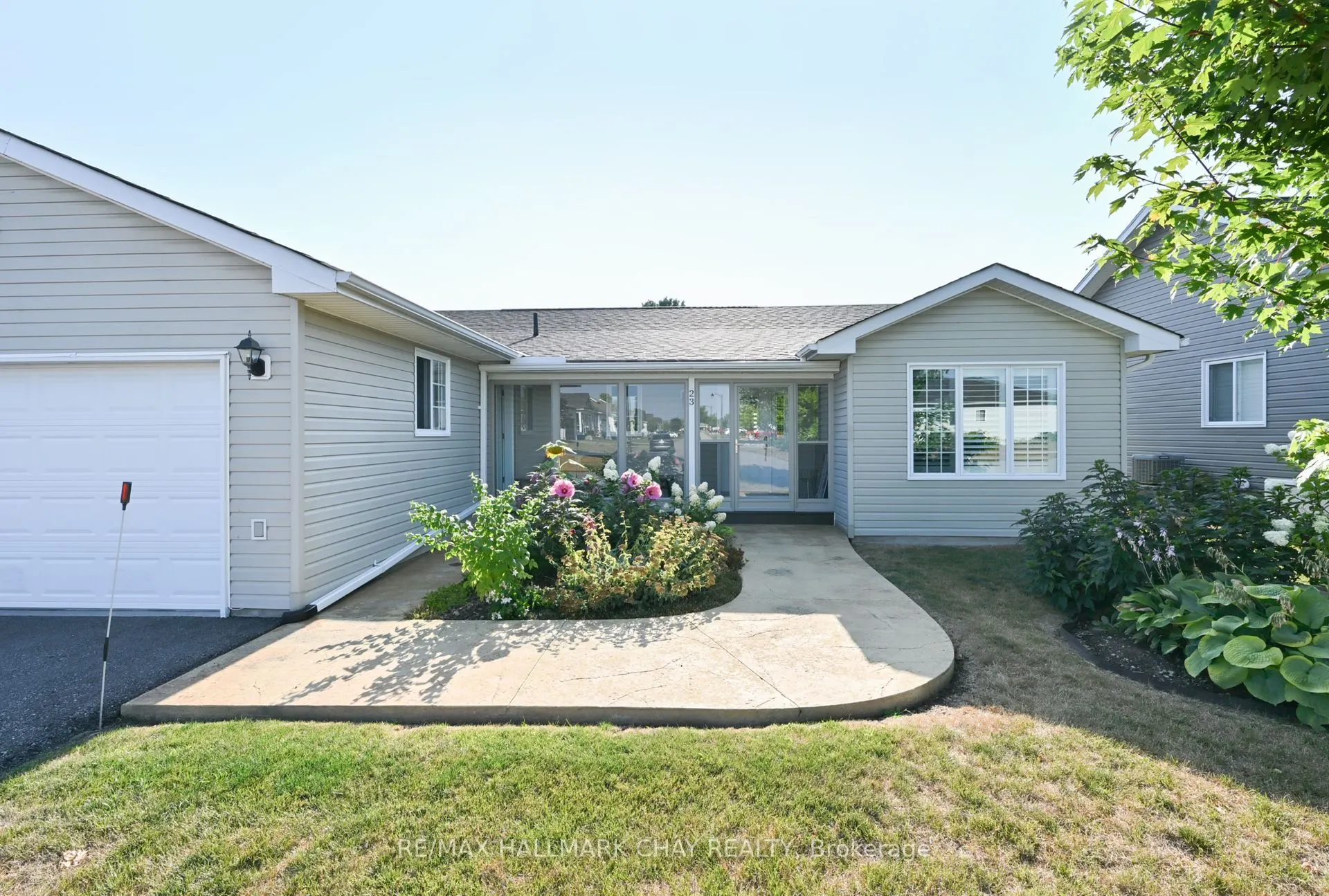 23 Sinclair Crescent
