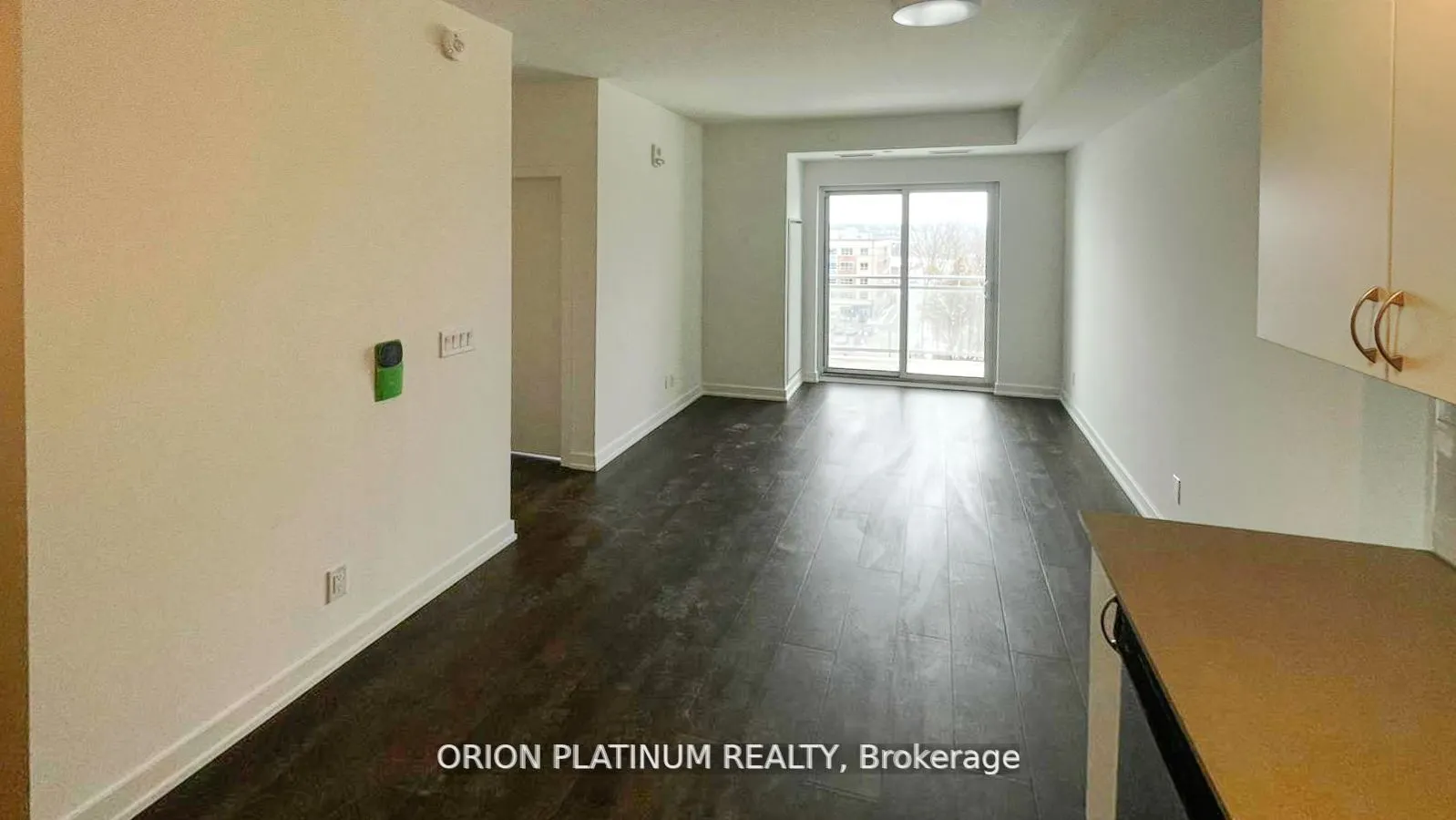 56 Lakeside Terrace, #604