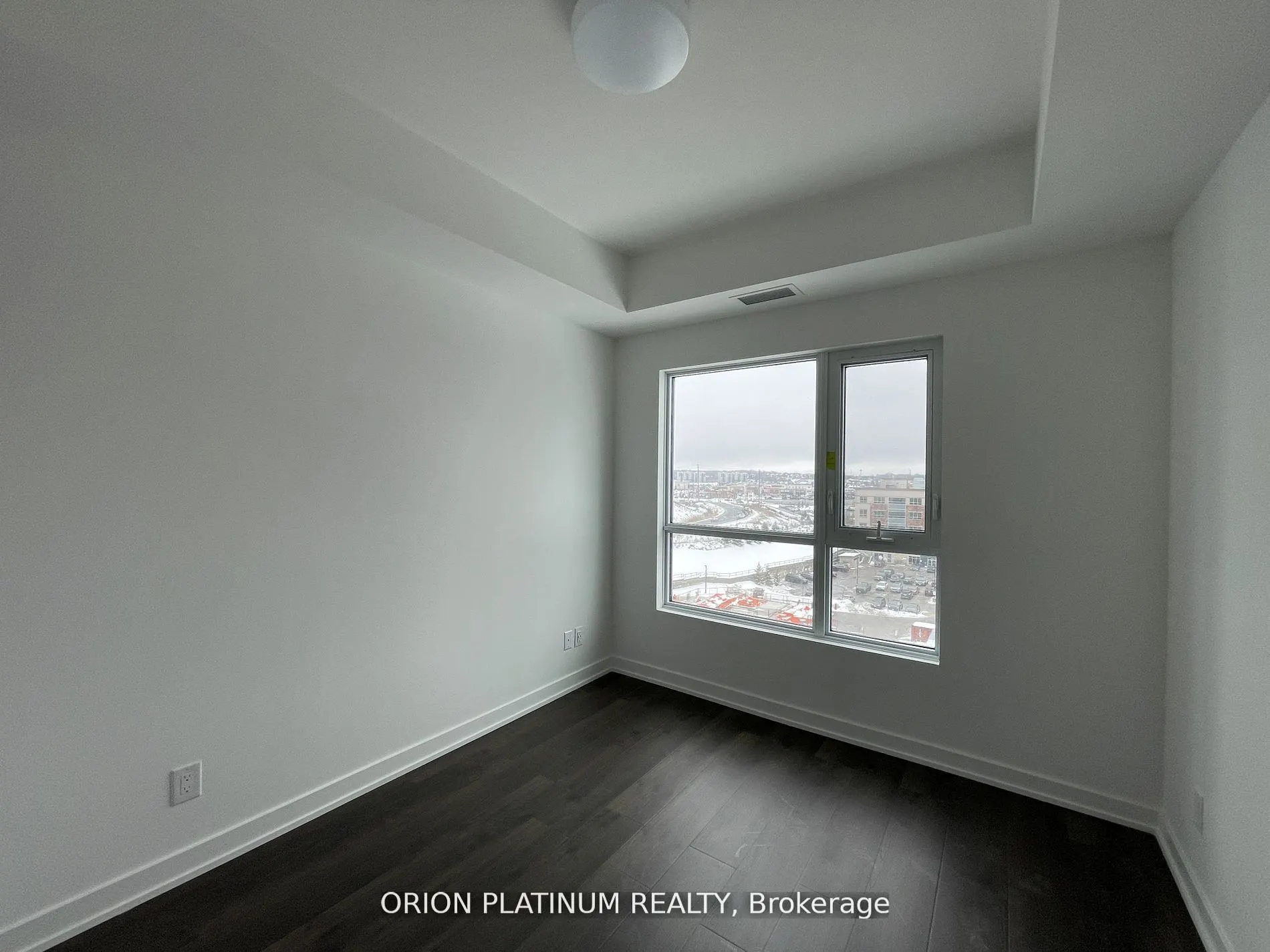 56 Lakeside Terrace, #604