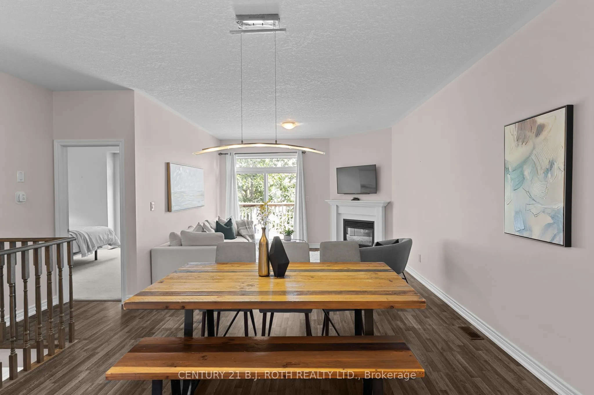 8 CANTERBURY Circle