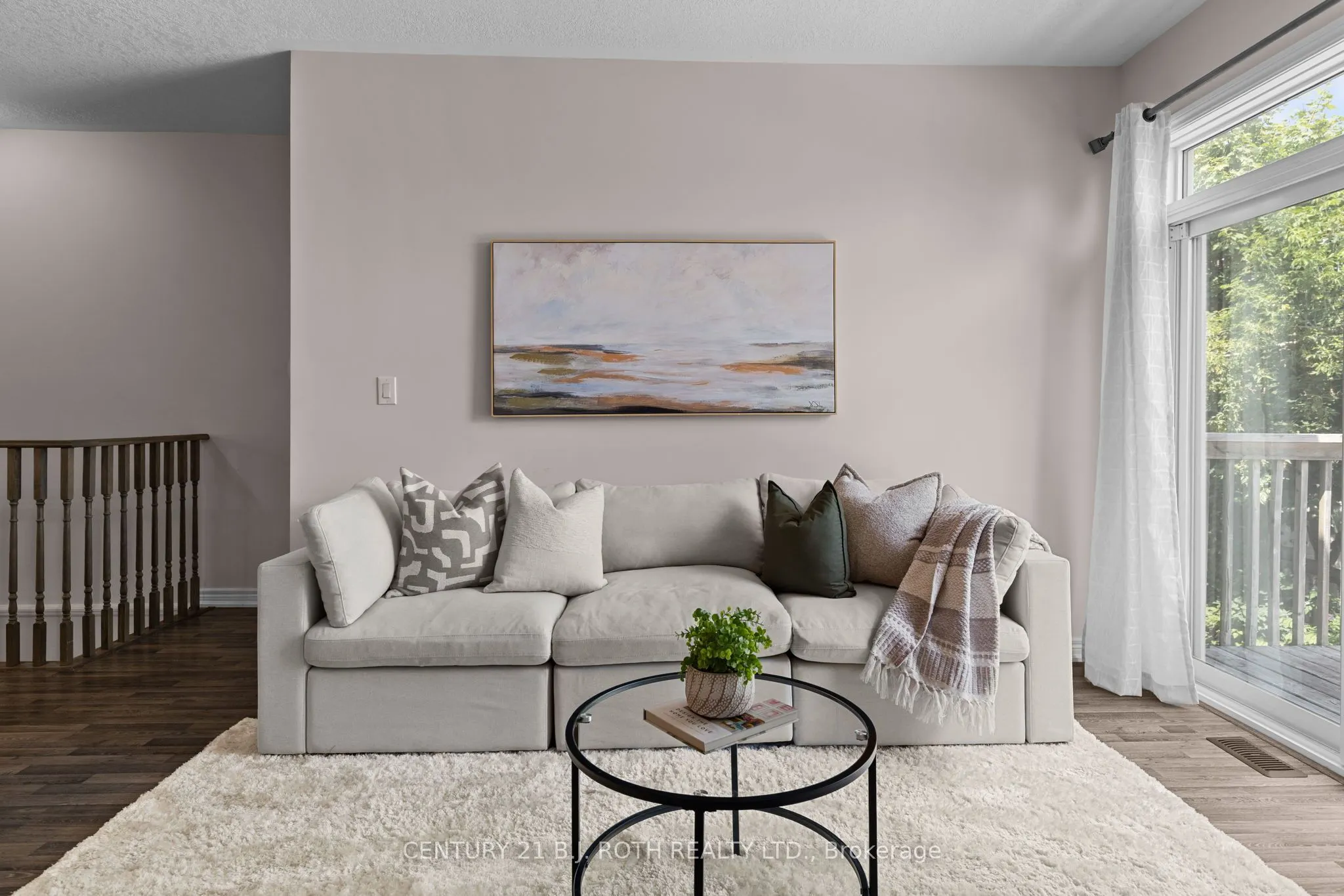 8 CANTERBURY Circle