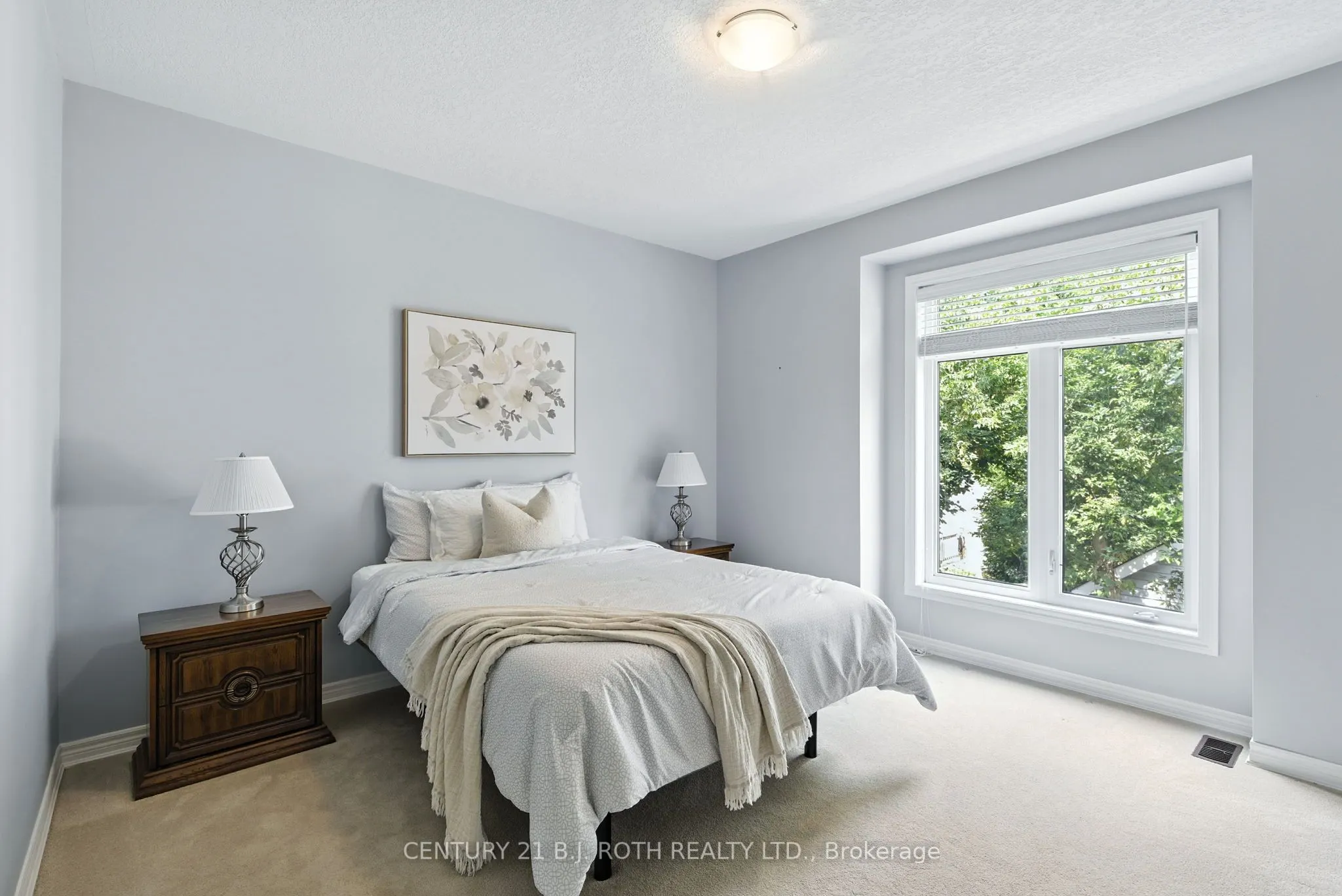 8 CANTERBURY Circle