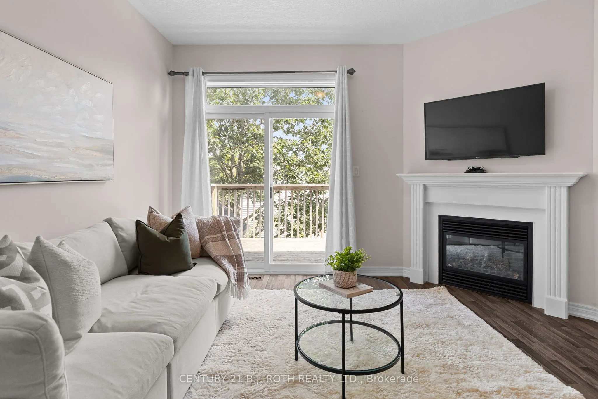 8 CANTERBURY Circle