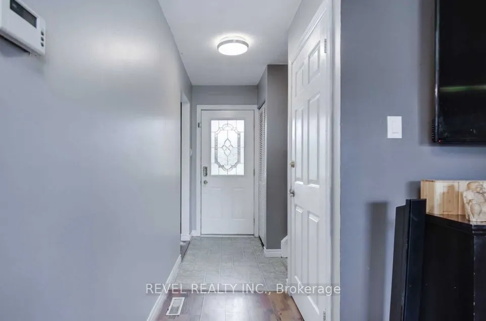 24 Lampman Lane