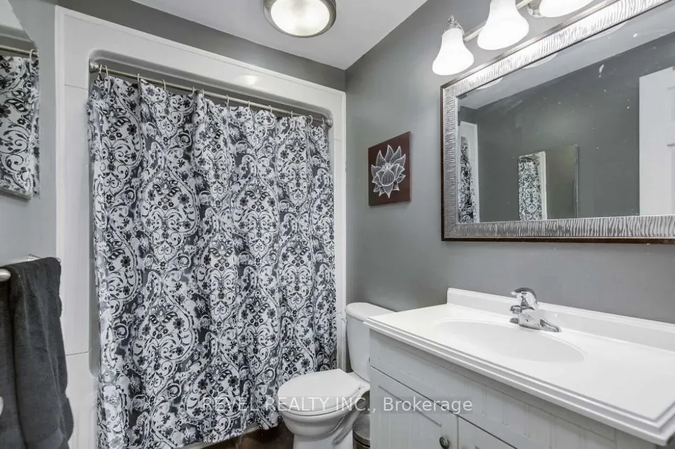 24 Lampman Lane