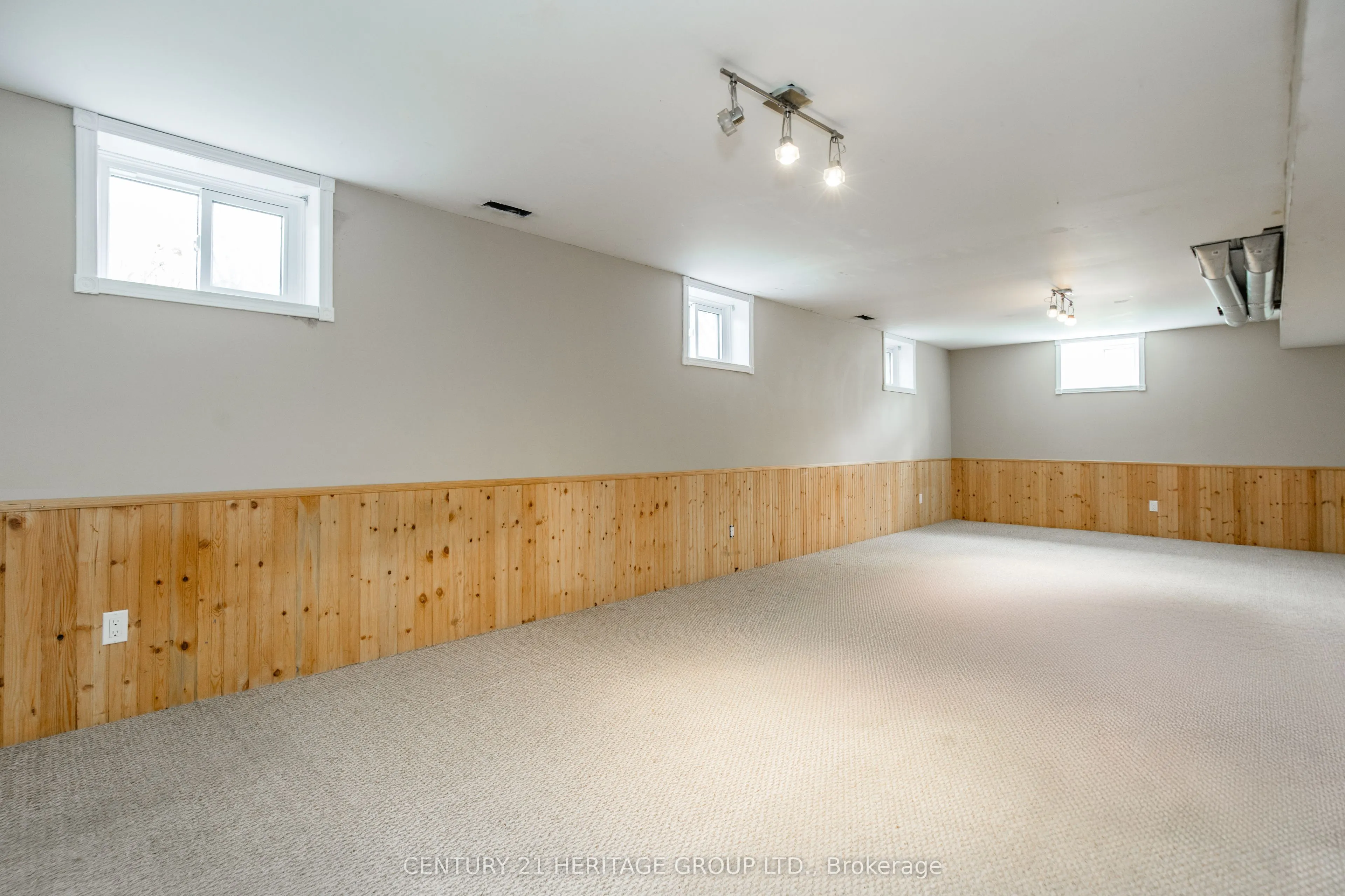 3081 Hogback Road