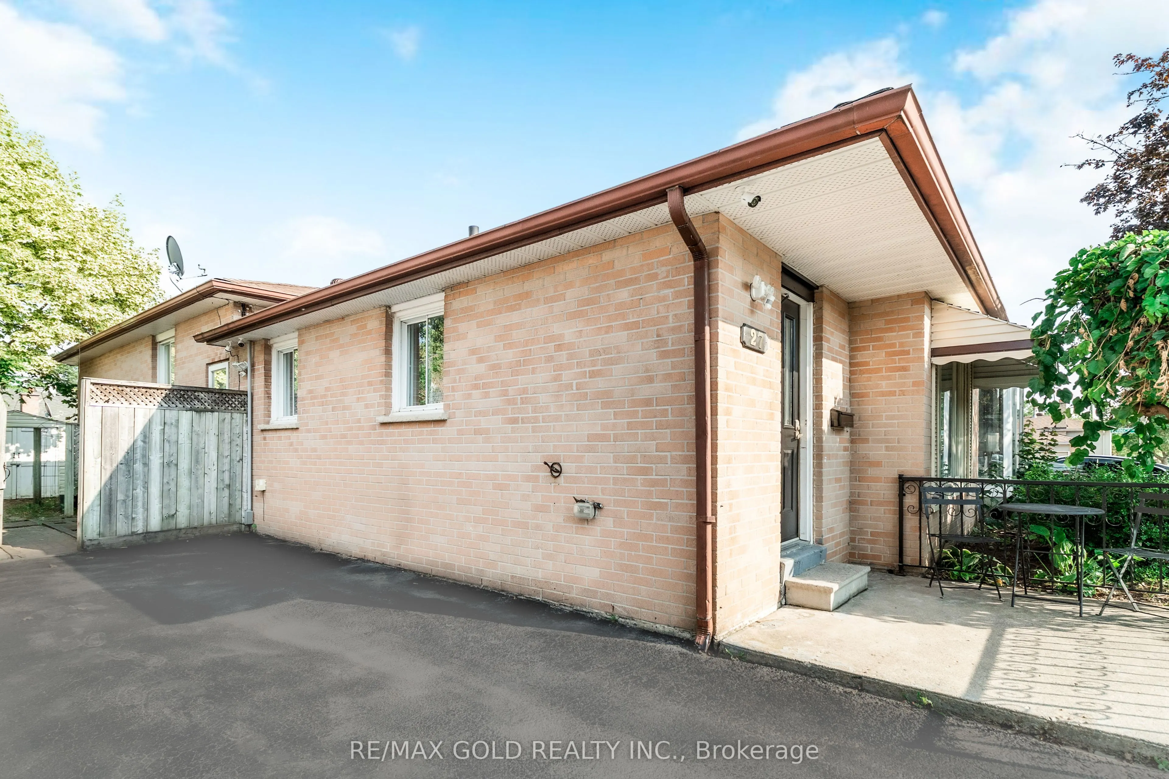 27 Sylvia Street