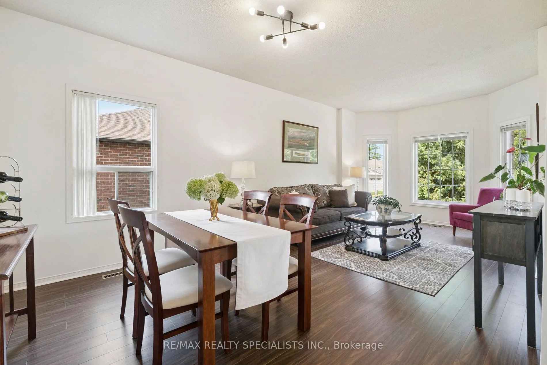 8 Brouwer Crescent
