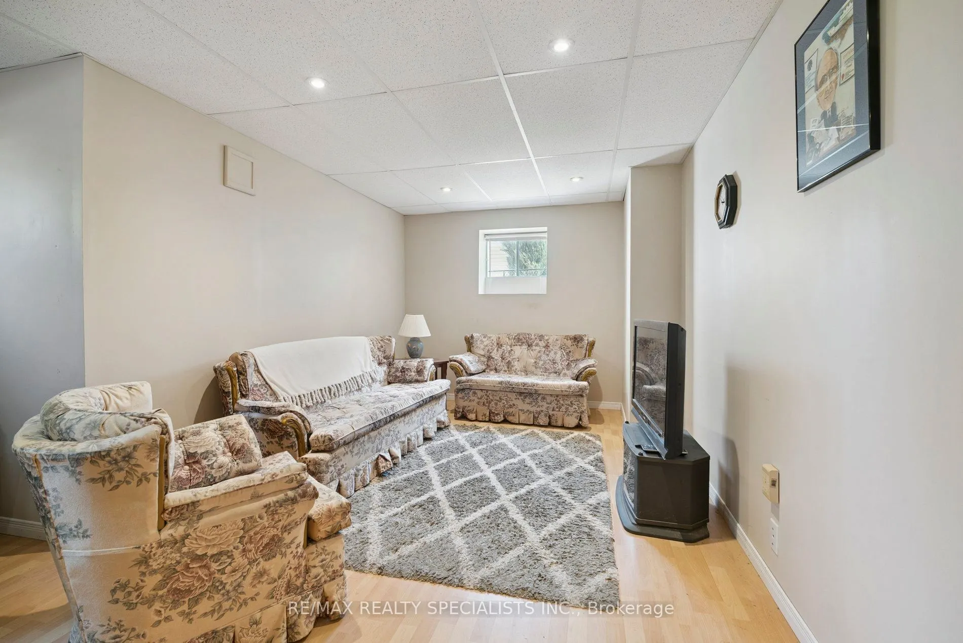 8 Brouwer Crescent