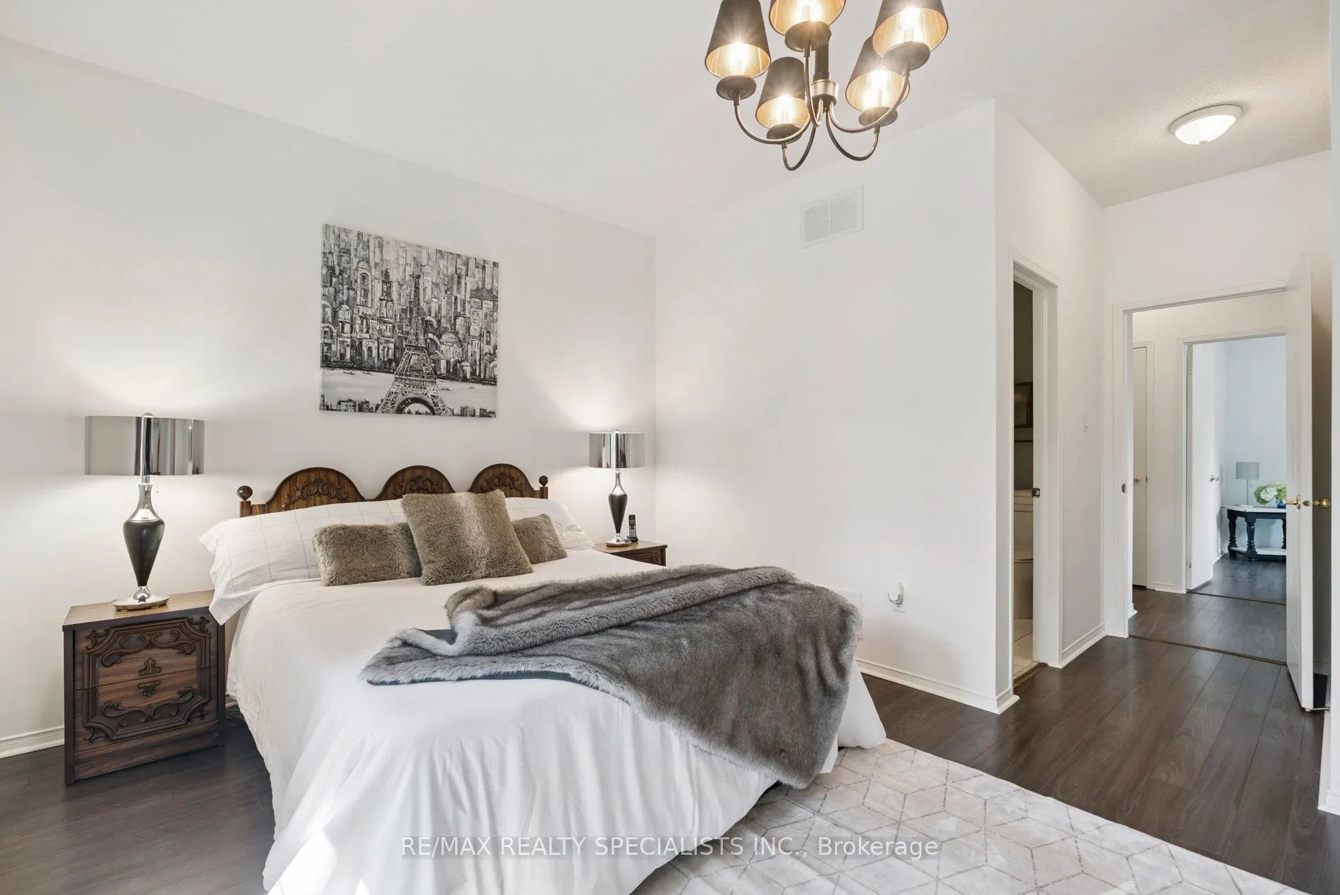 8 Brouwer Crescent