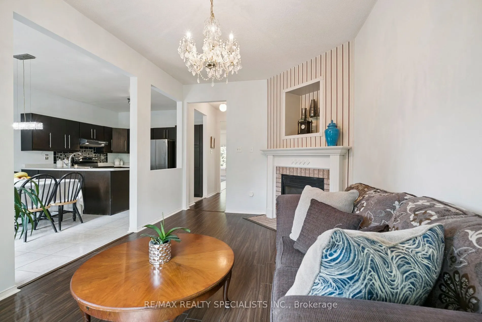 8 Brouwer Crescent