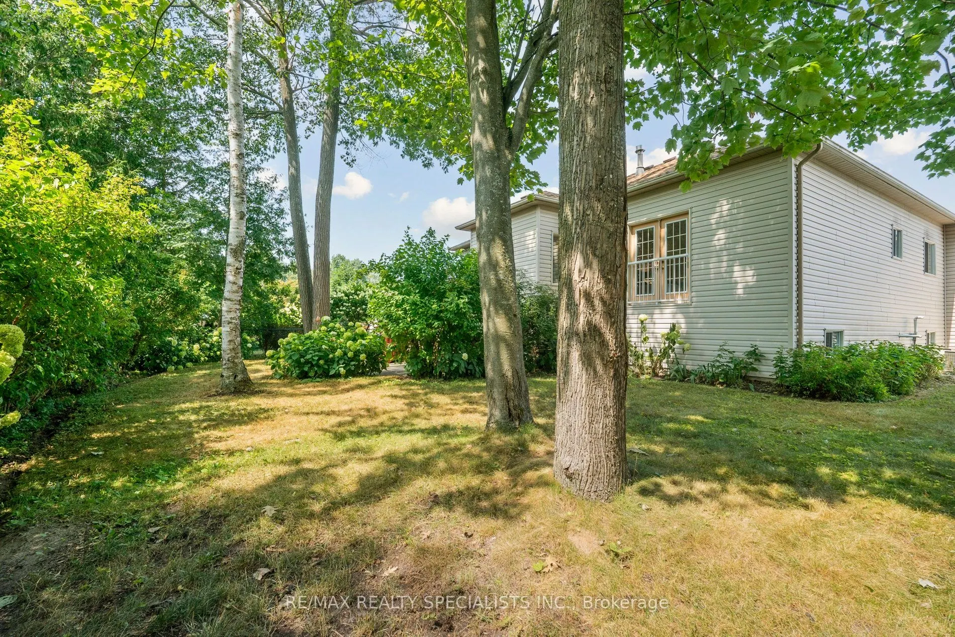 8 Brouwer Crescent