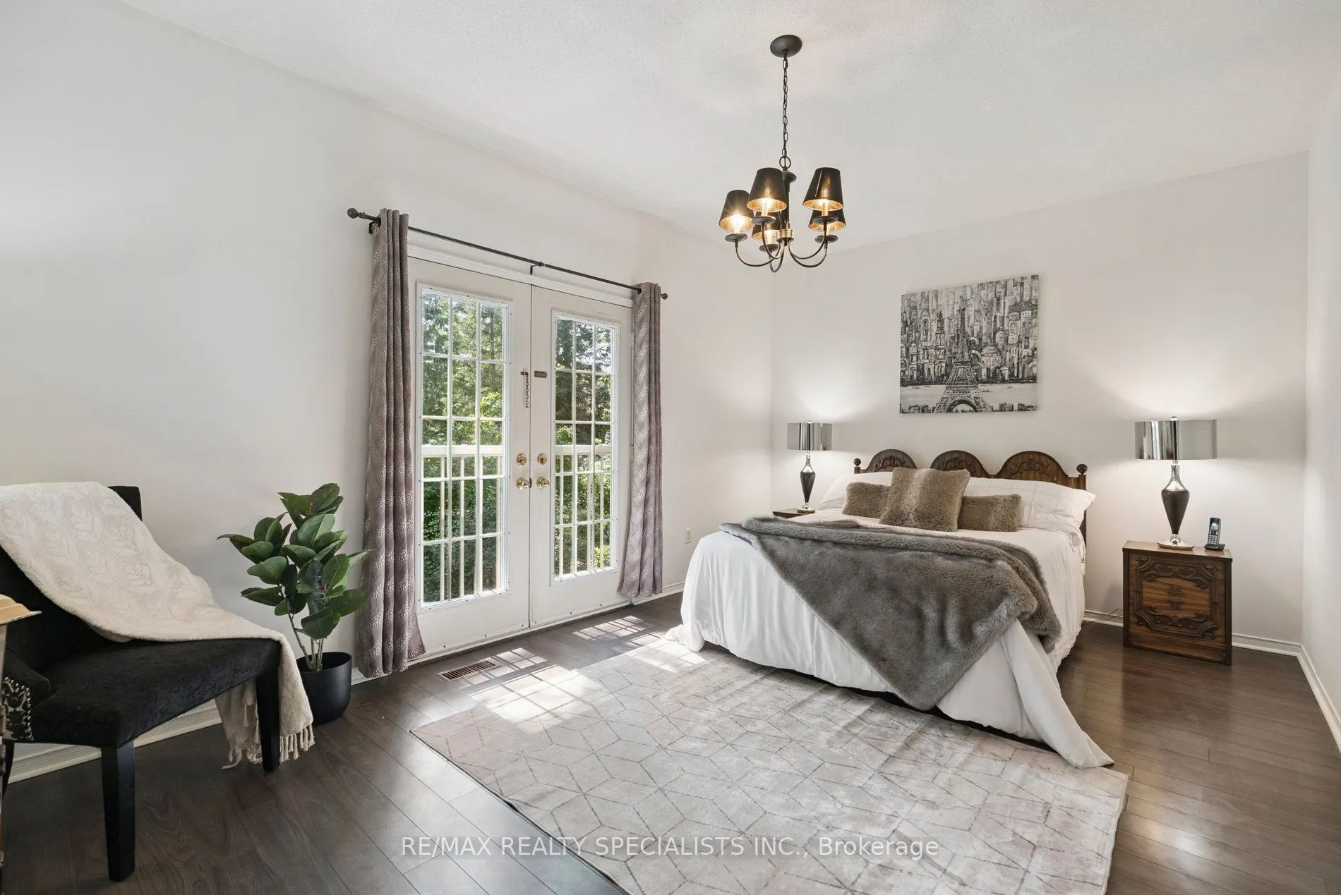 8 Brouwer Crescent