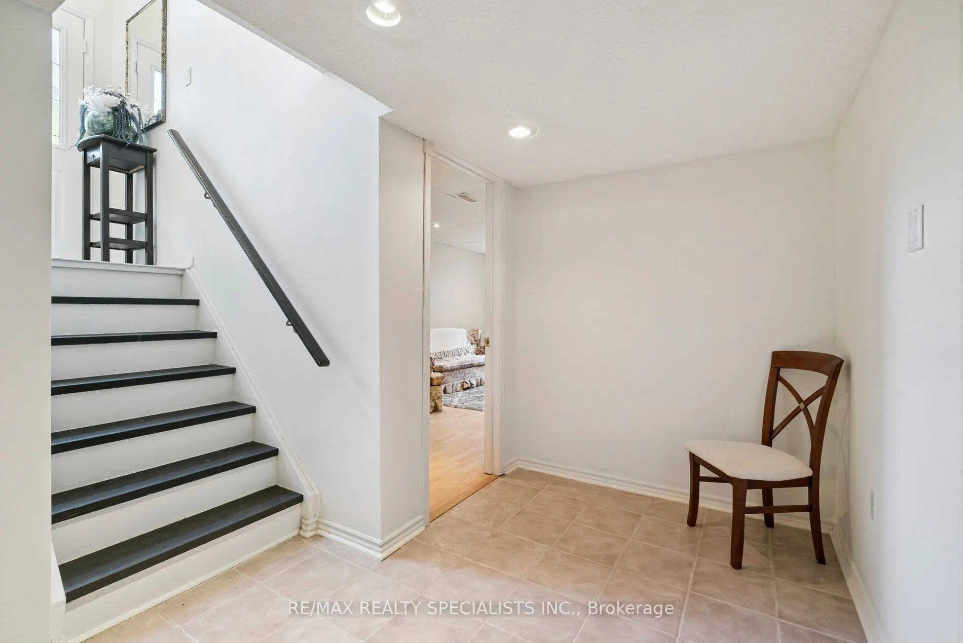 8 Brouwer Crescent