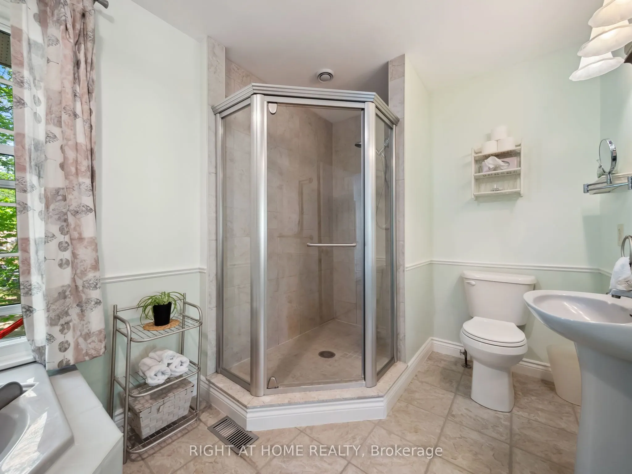 1857 Kensington Place