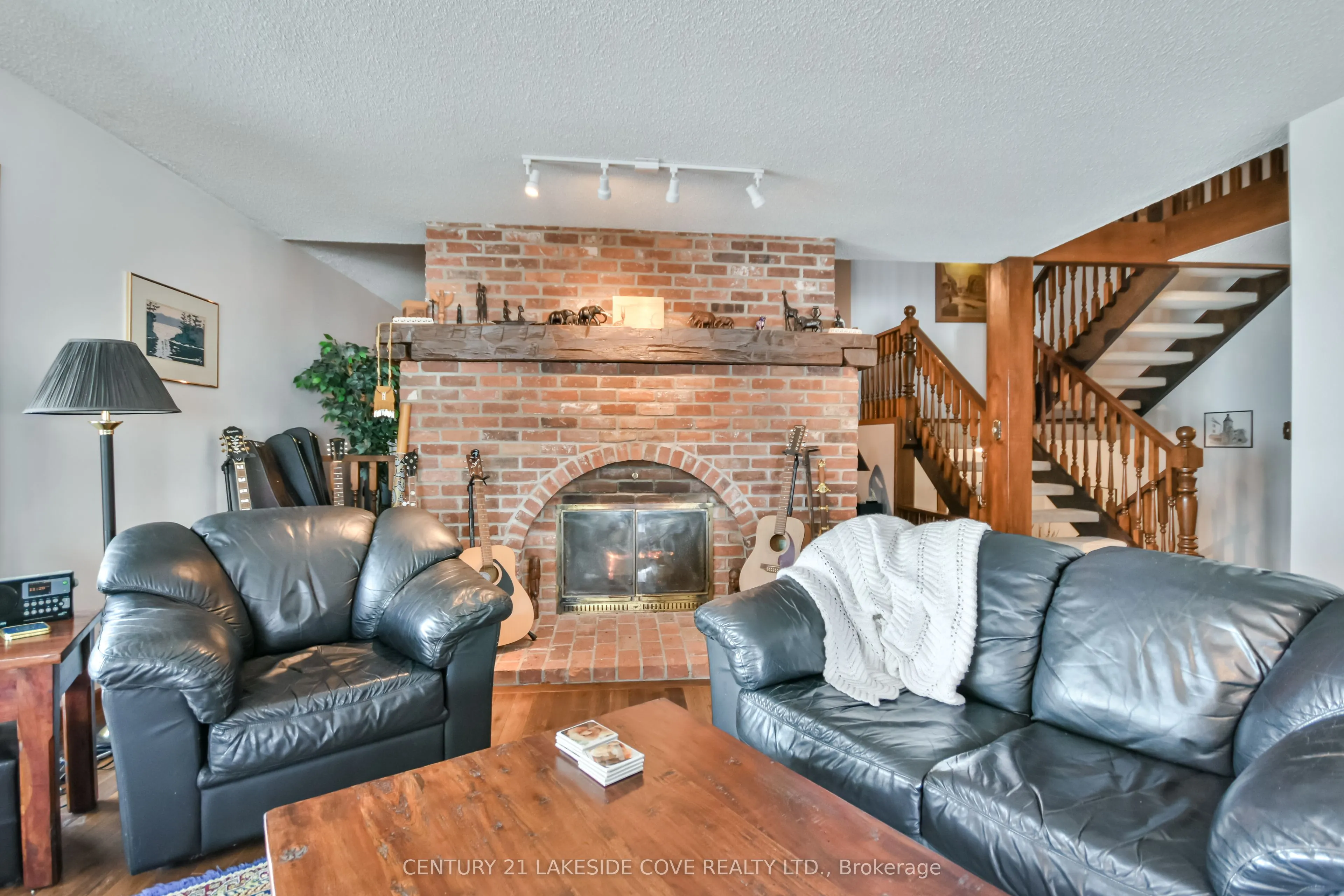 42 Thicketwood Place