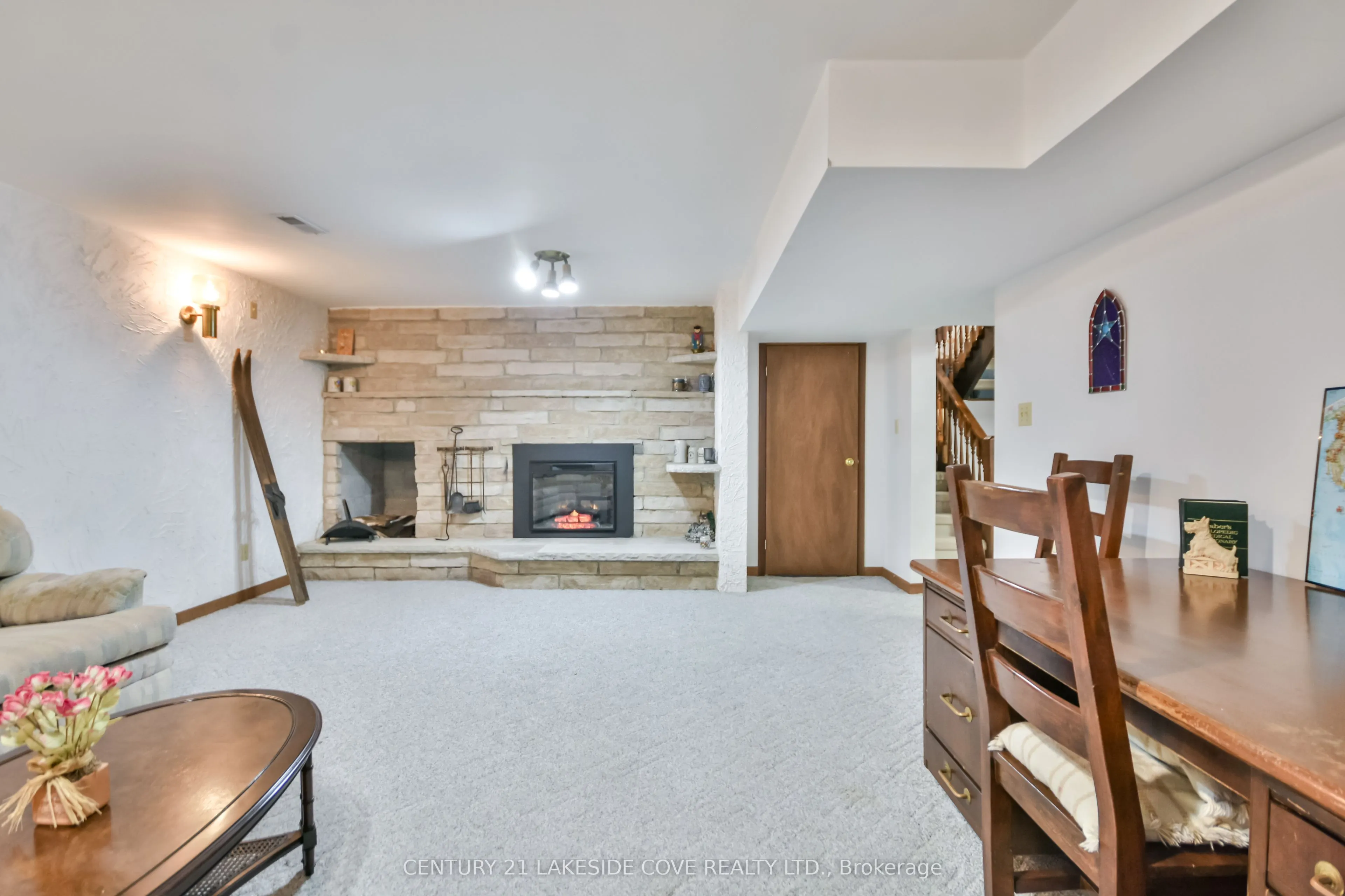 42 Thicketwood Place