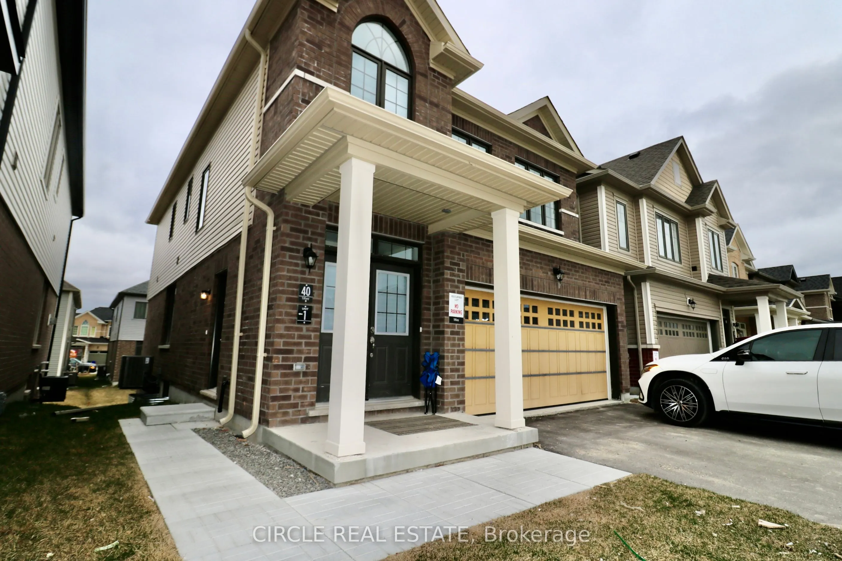 40 Valleybrook Road, #LOWER
