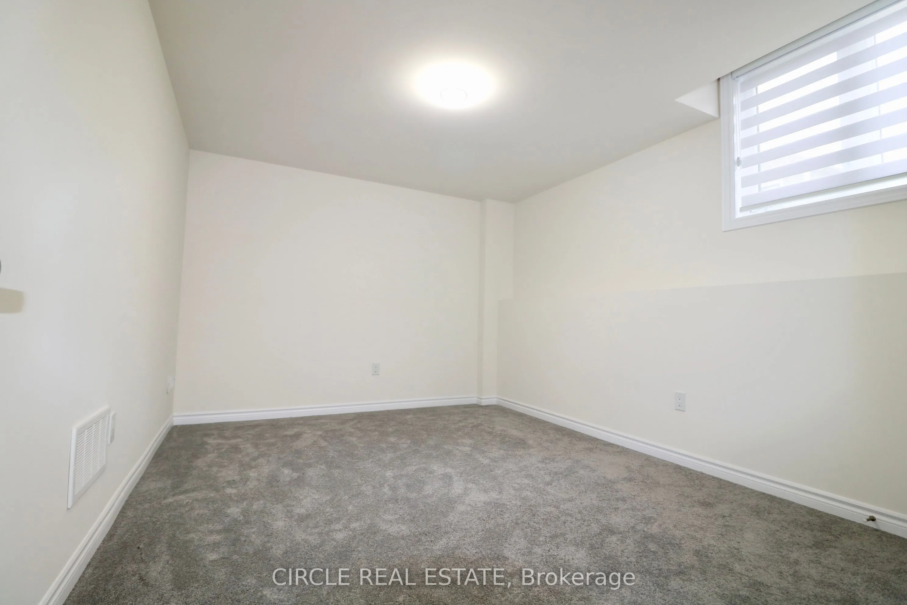 40 Valleybrook Road, #LOWER