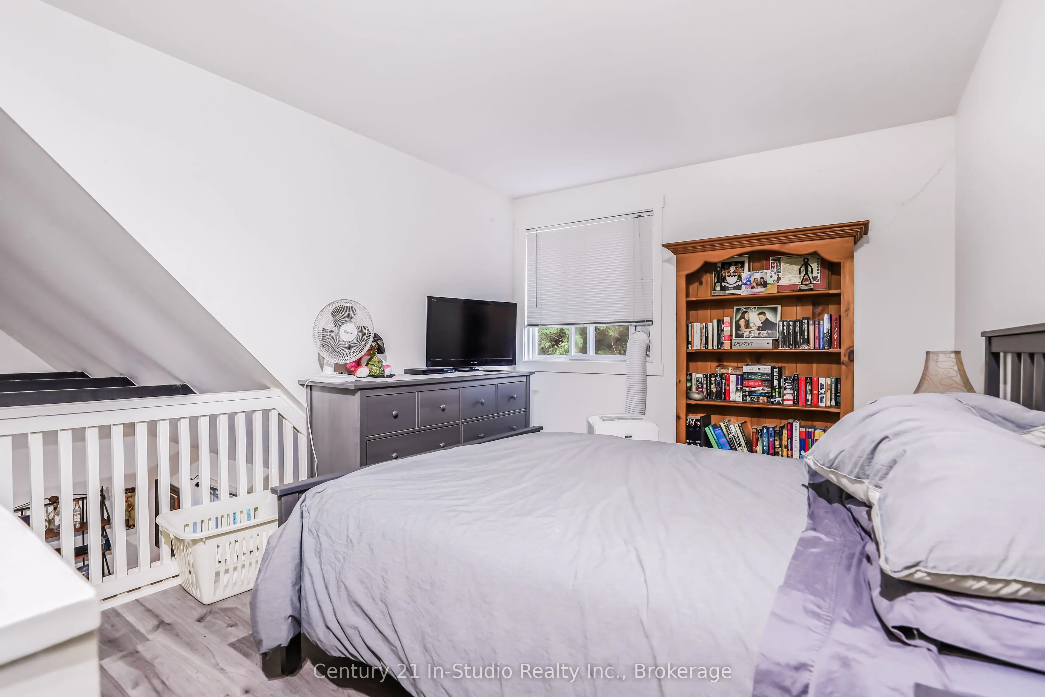 5 Dawson Drive, #324