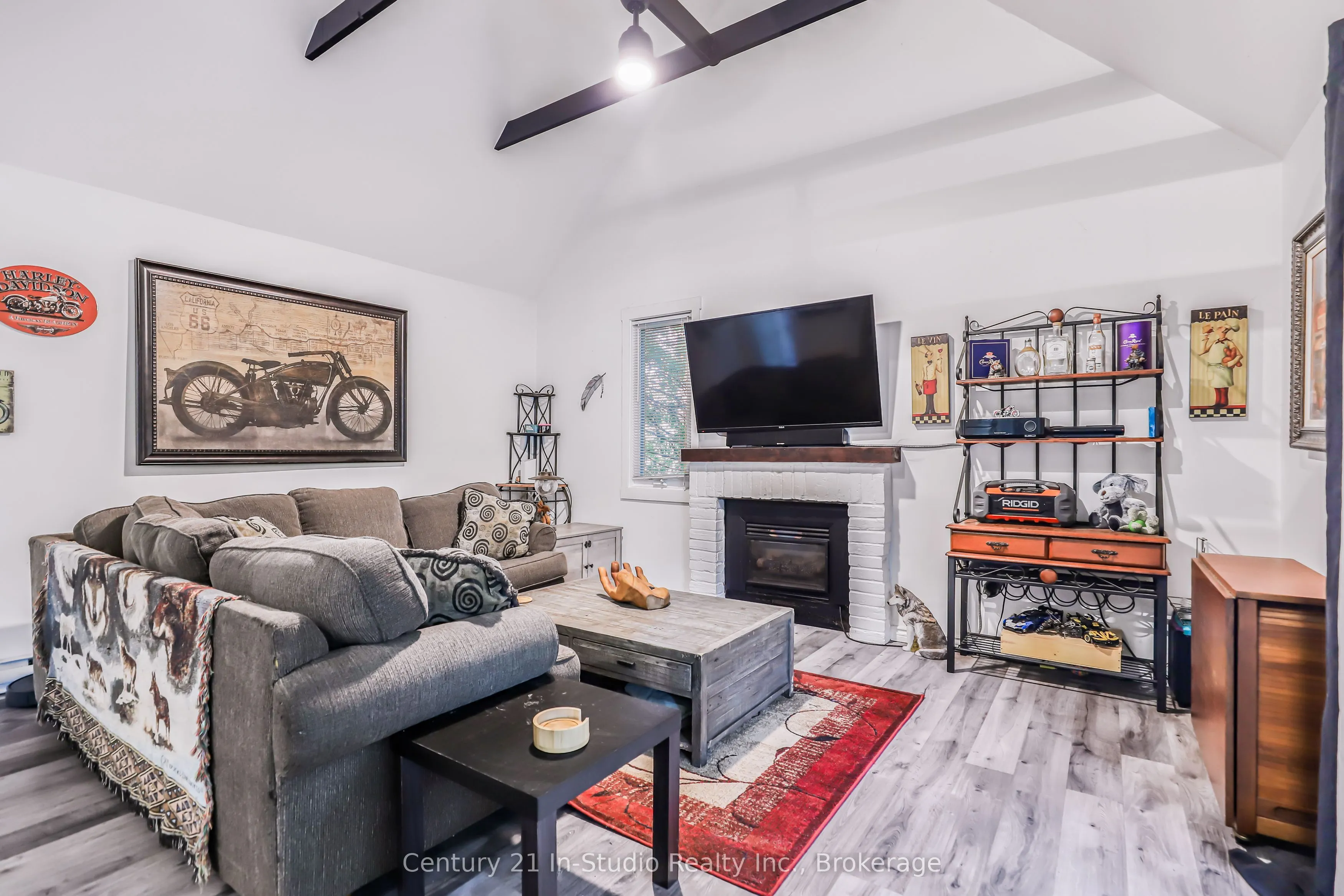5 Dawson Drive, #324