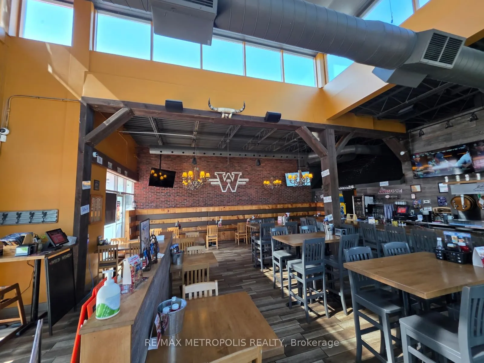 321 Main Street, #2