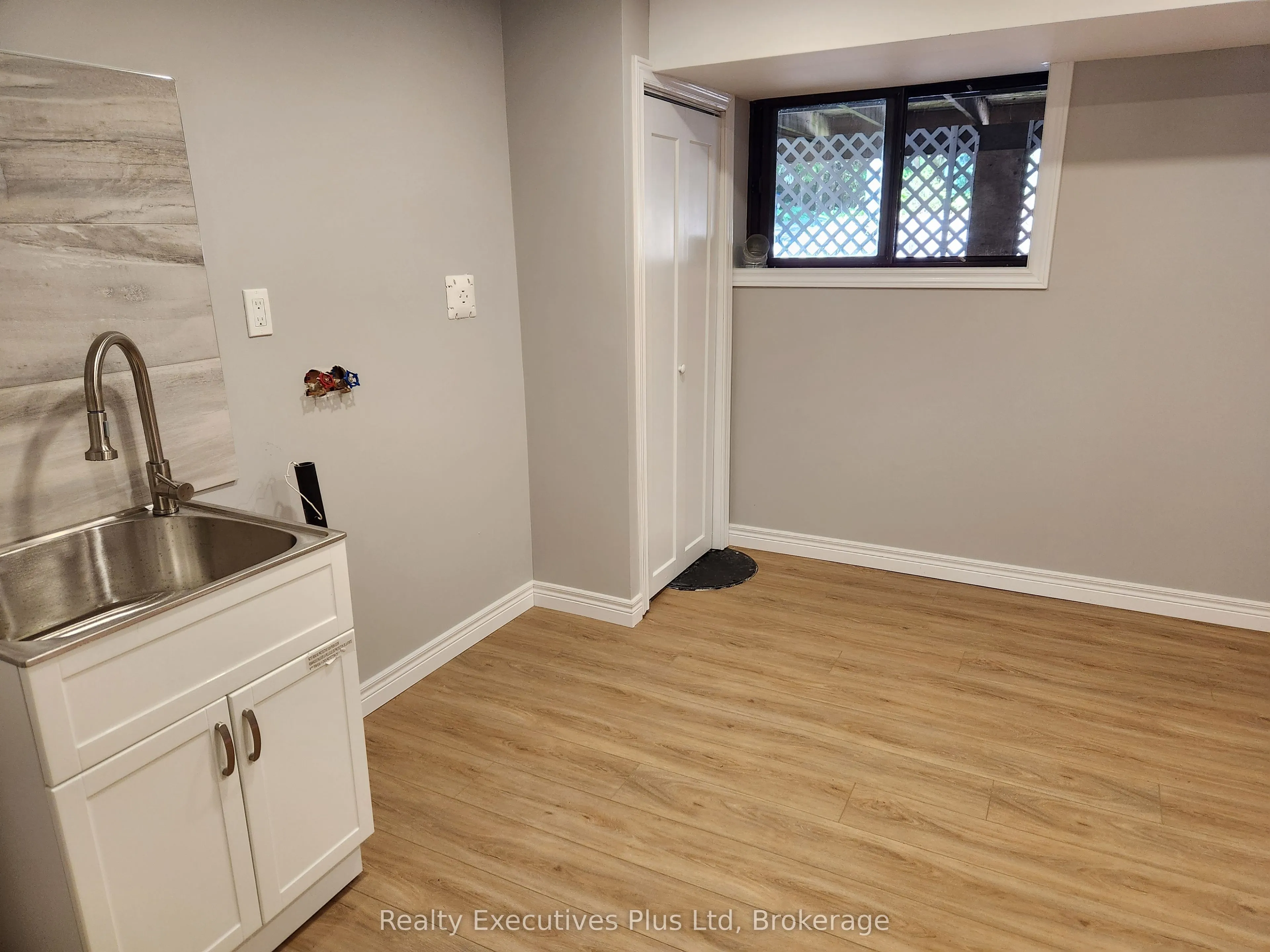 2 Zelia Court