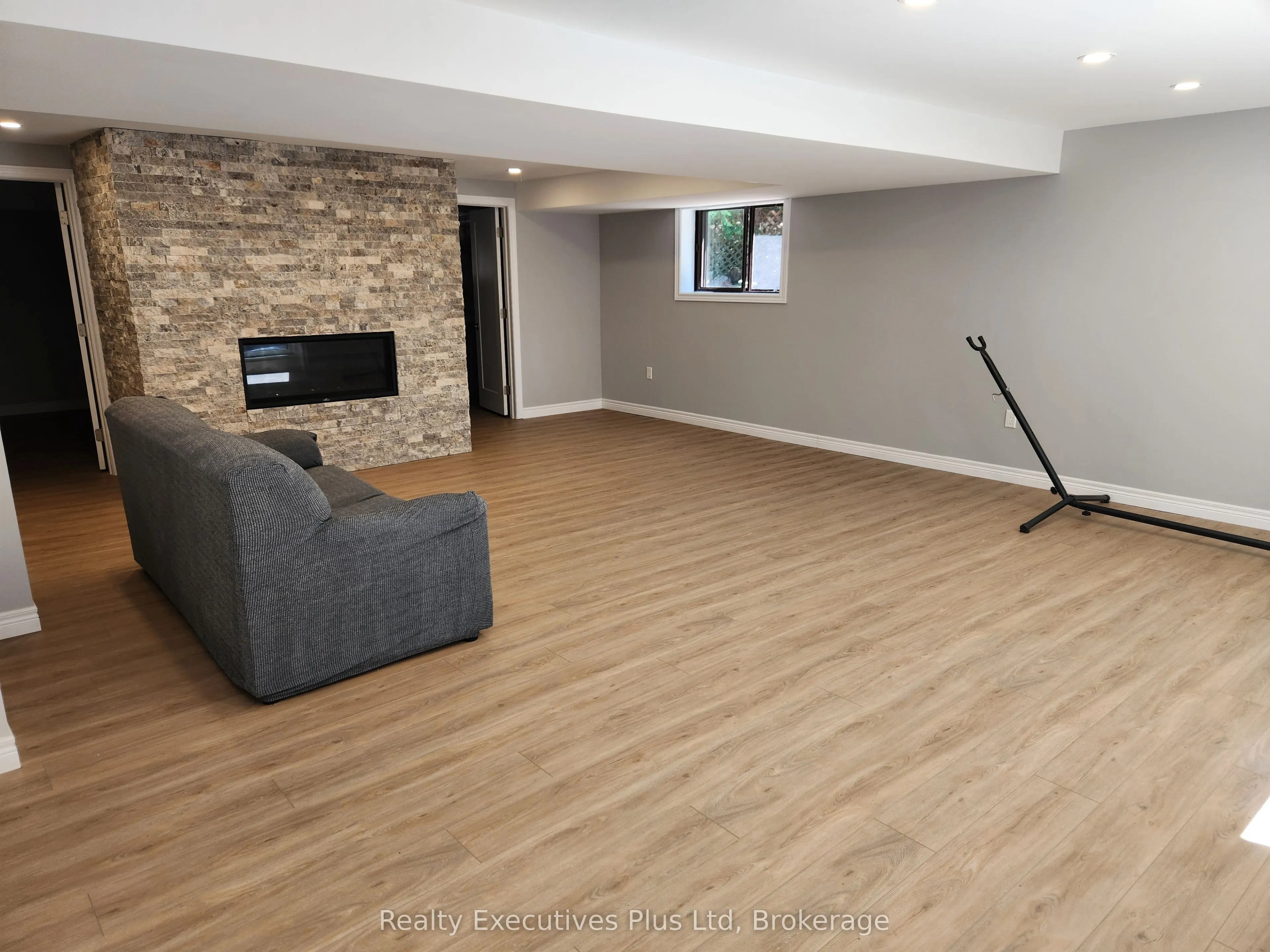 2 Zelia Court
