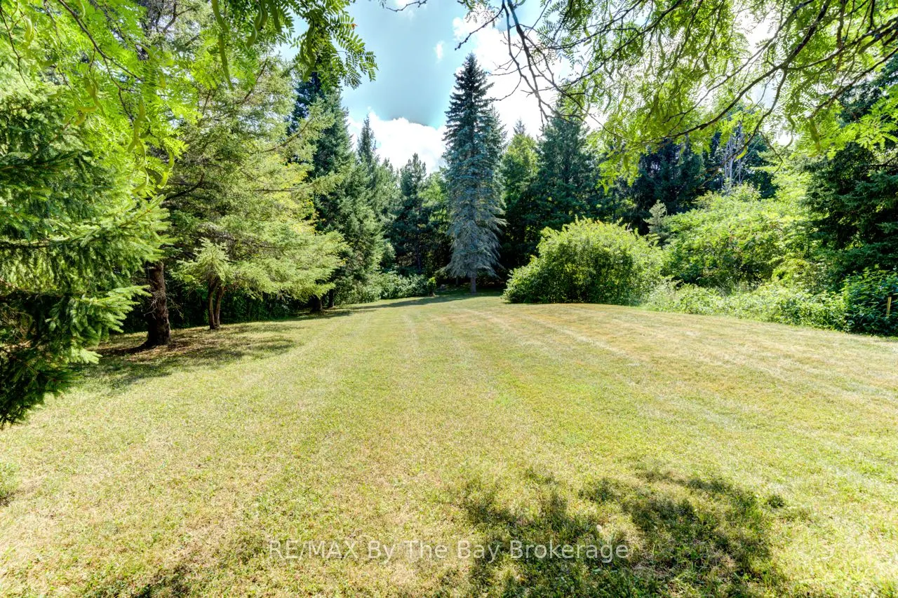 8223 30/31 Side Road
