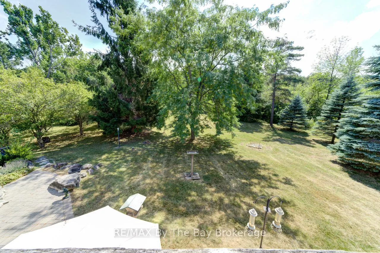 8223 30/31 Side Road