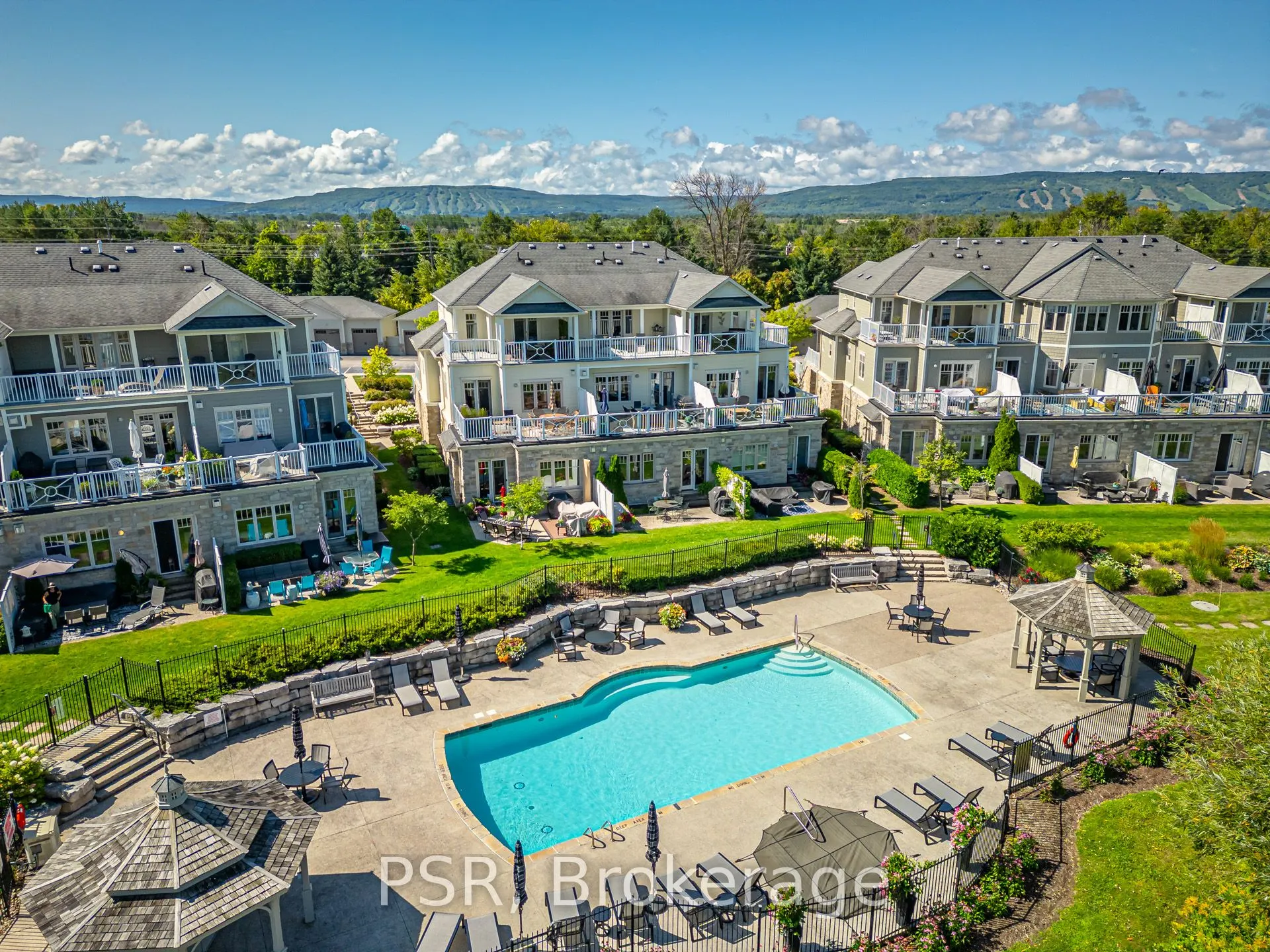 40 Trott Boulevard, #404