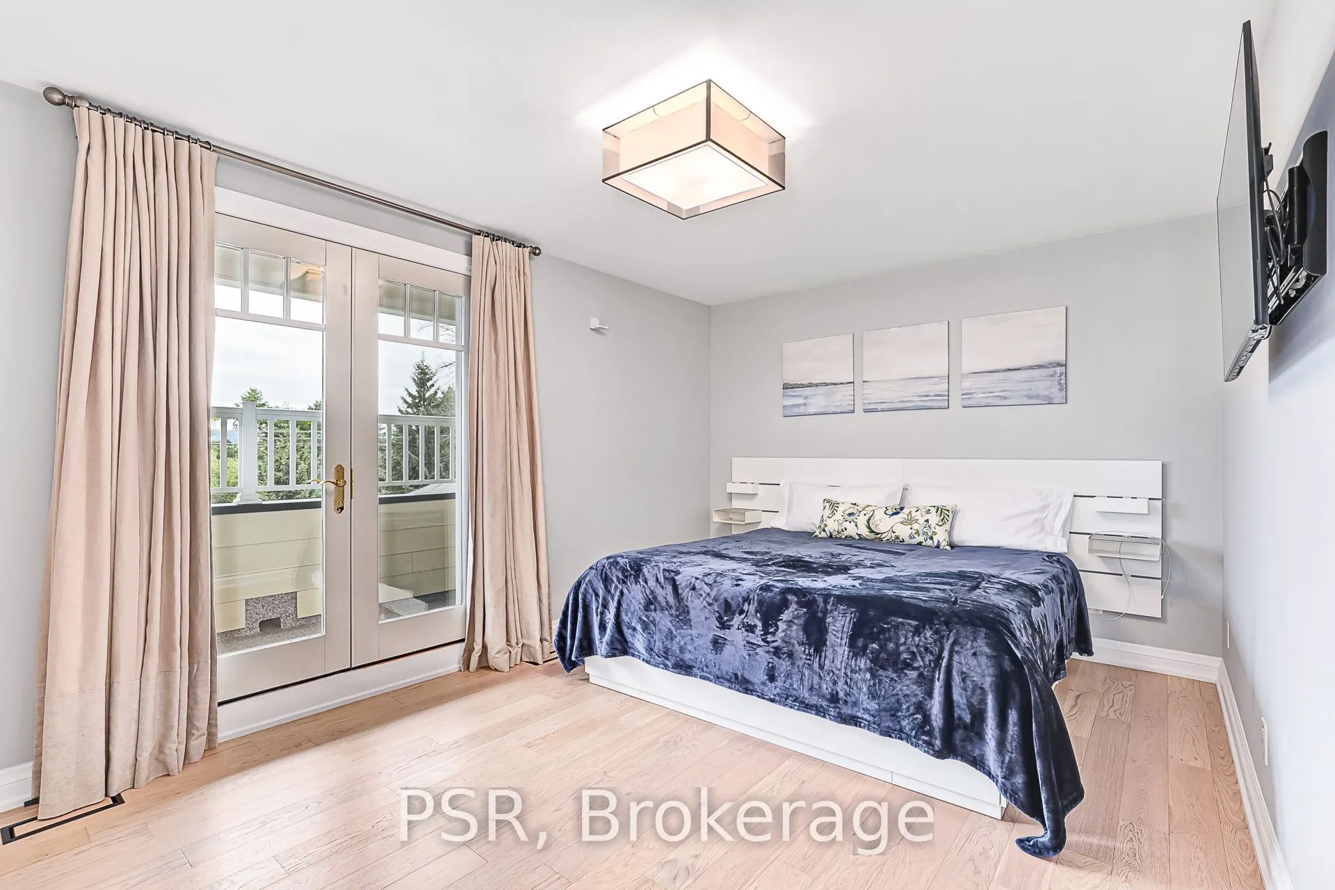40 Trott Boulevard, #404