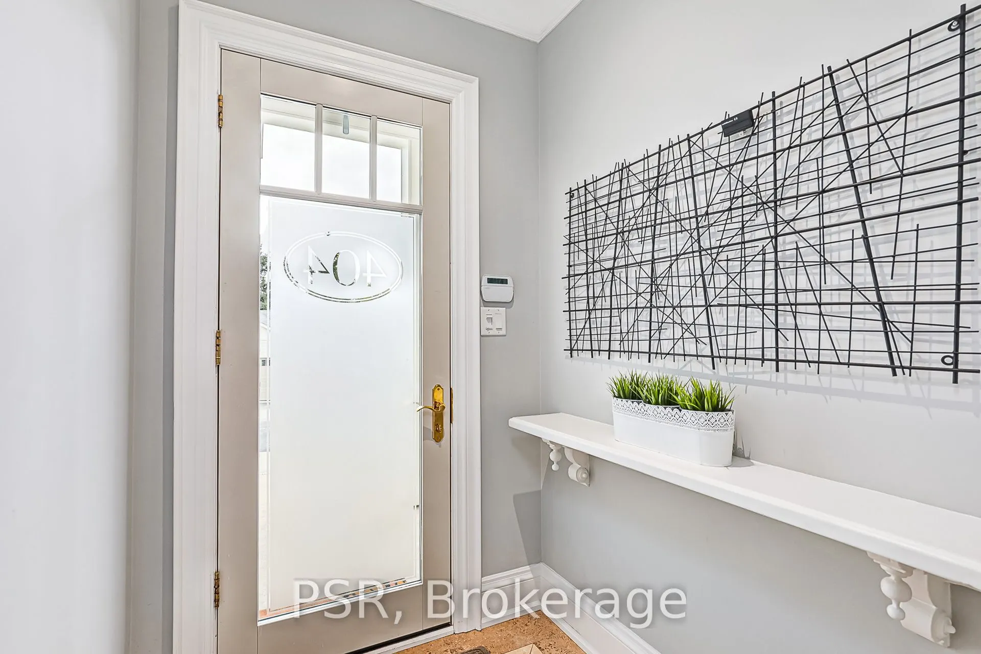 40 Trott Boulevard, #404