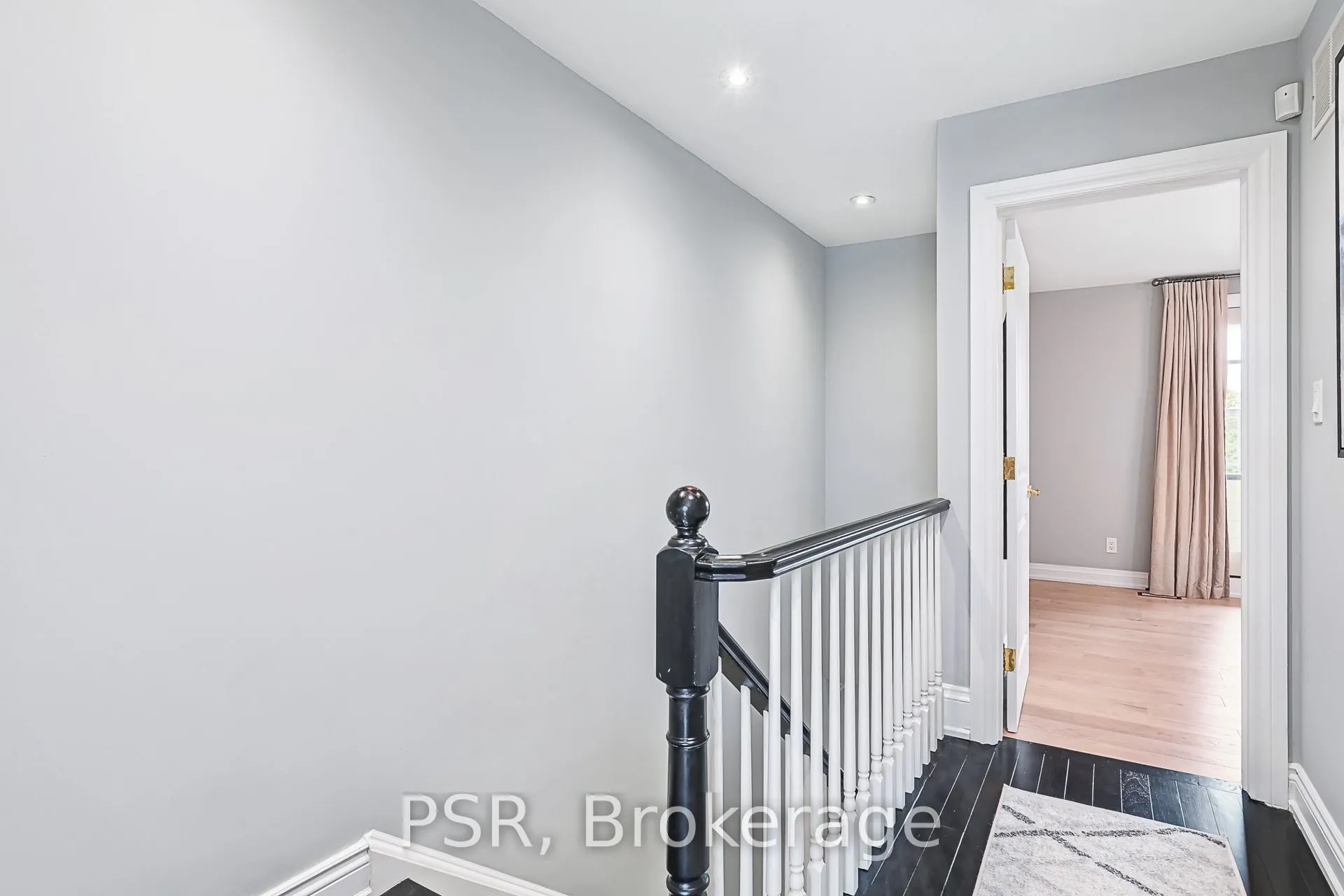 40 Trott Boulevard, #404