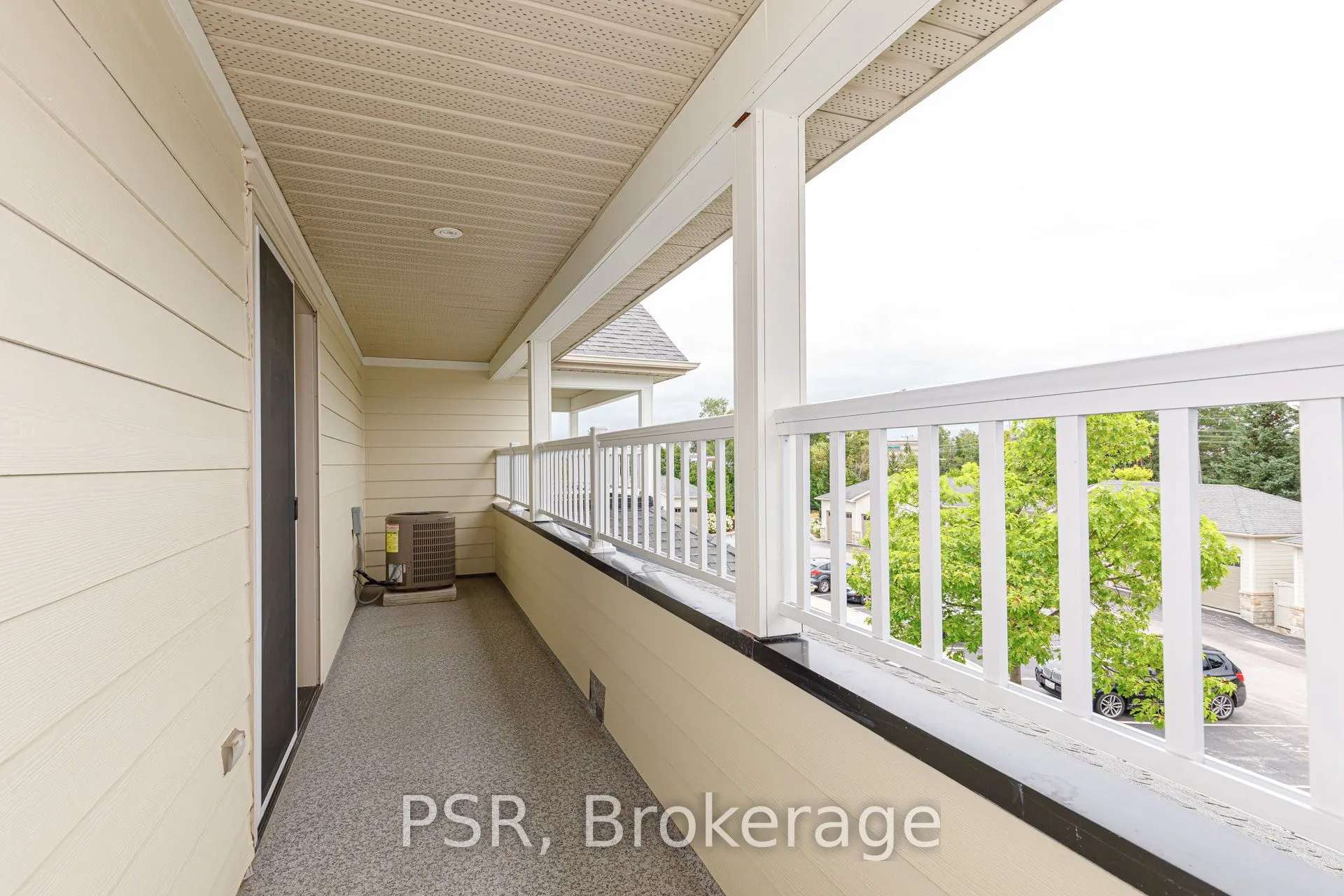40 Trott Boulevard, #404