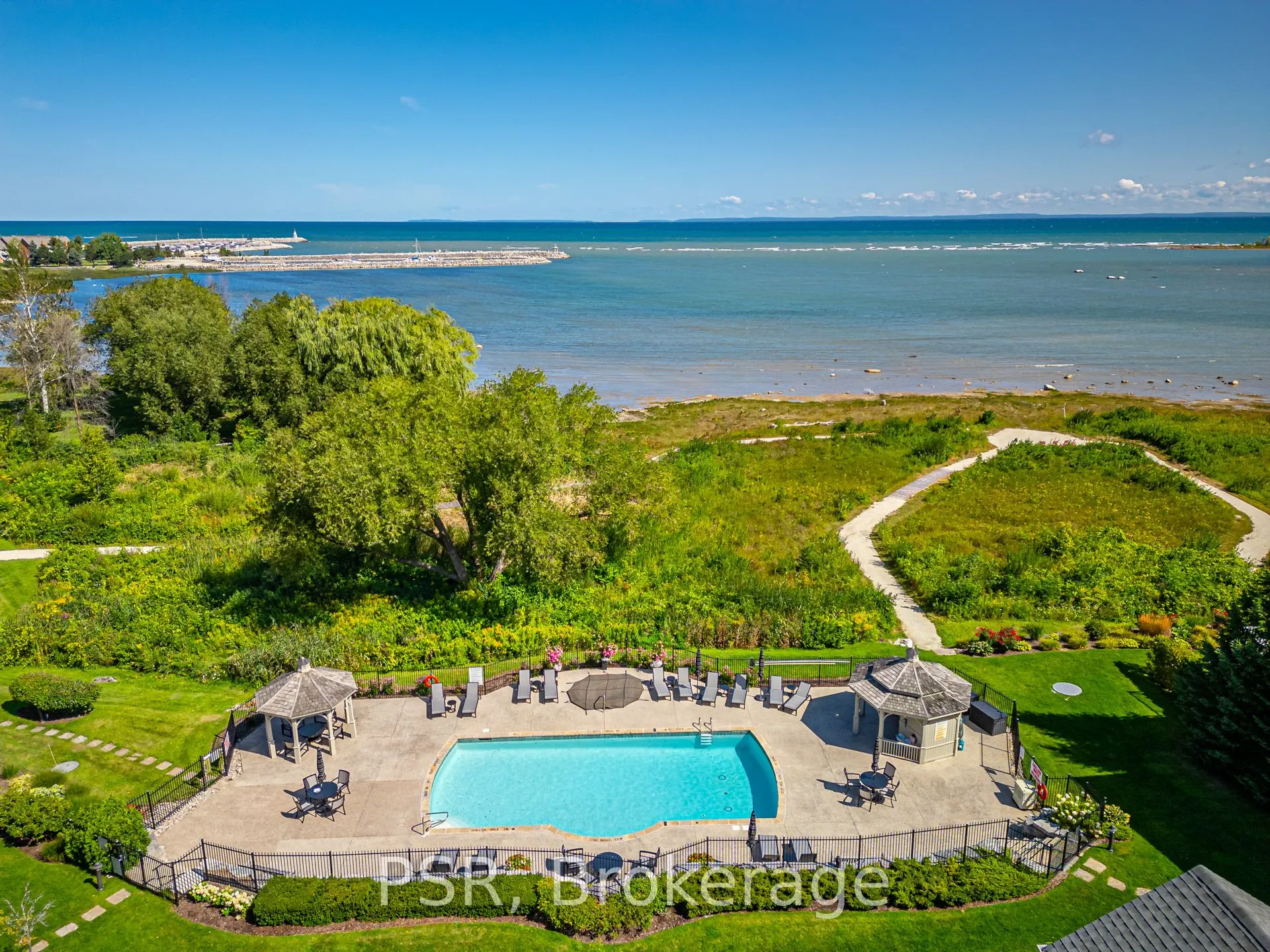 40 Trott Boulevard, #404